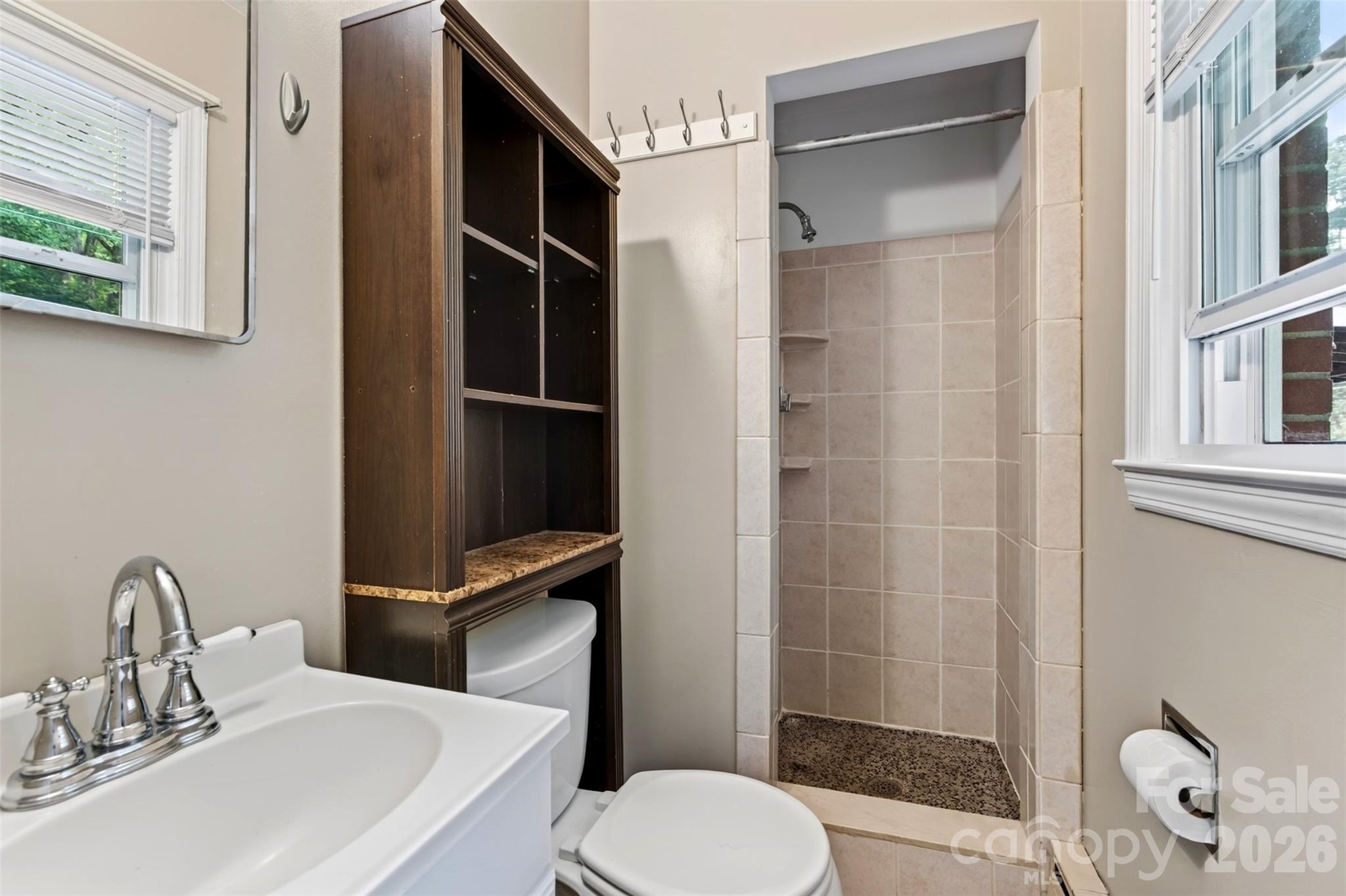 230 Rhoda Street Property Photo 28