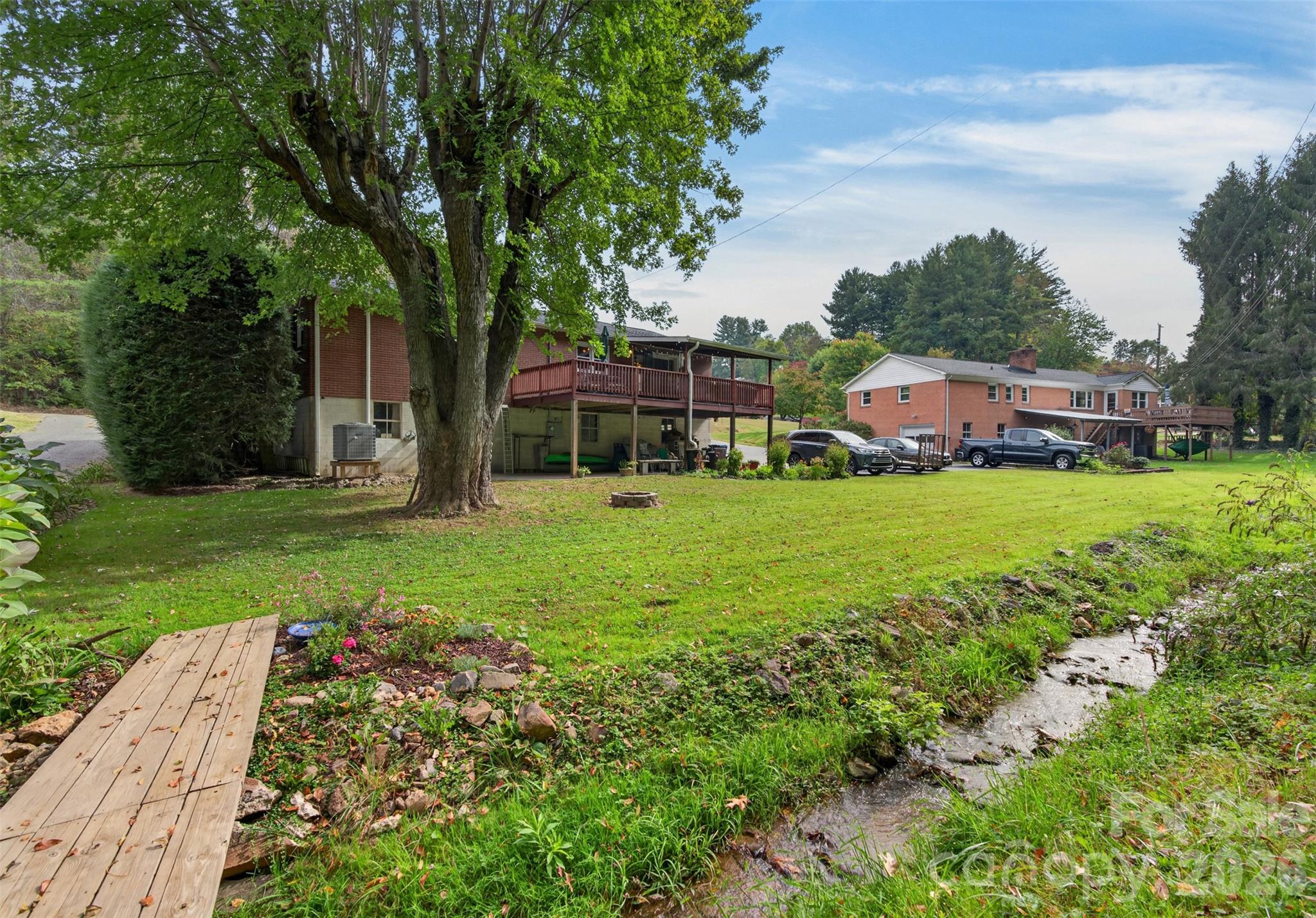 230 Rhoda Street Property Photo 36