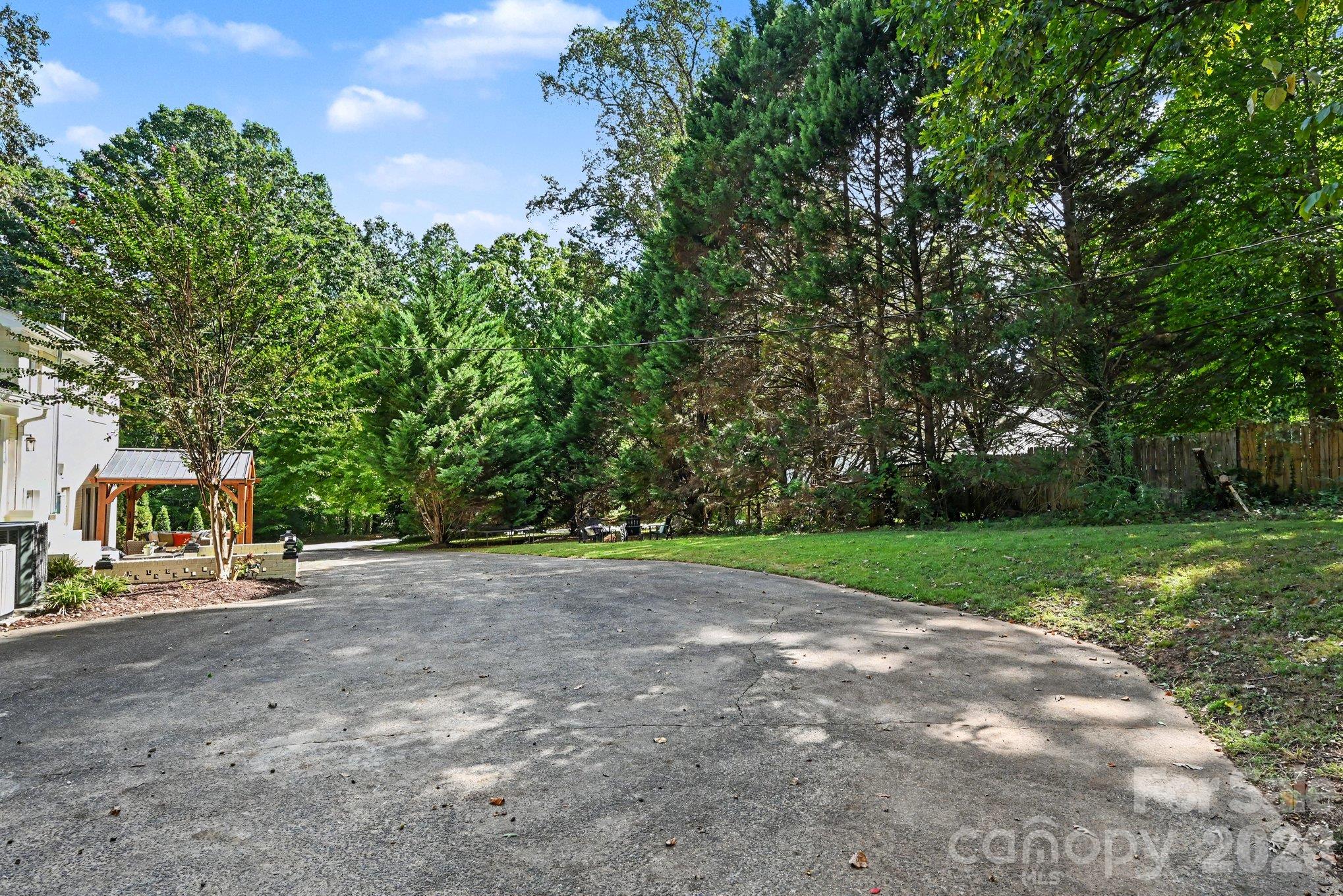 2271 Ferncliff Road Property Photo 19