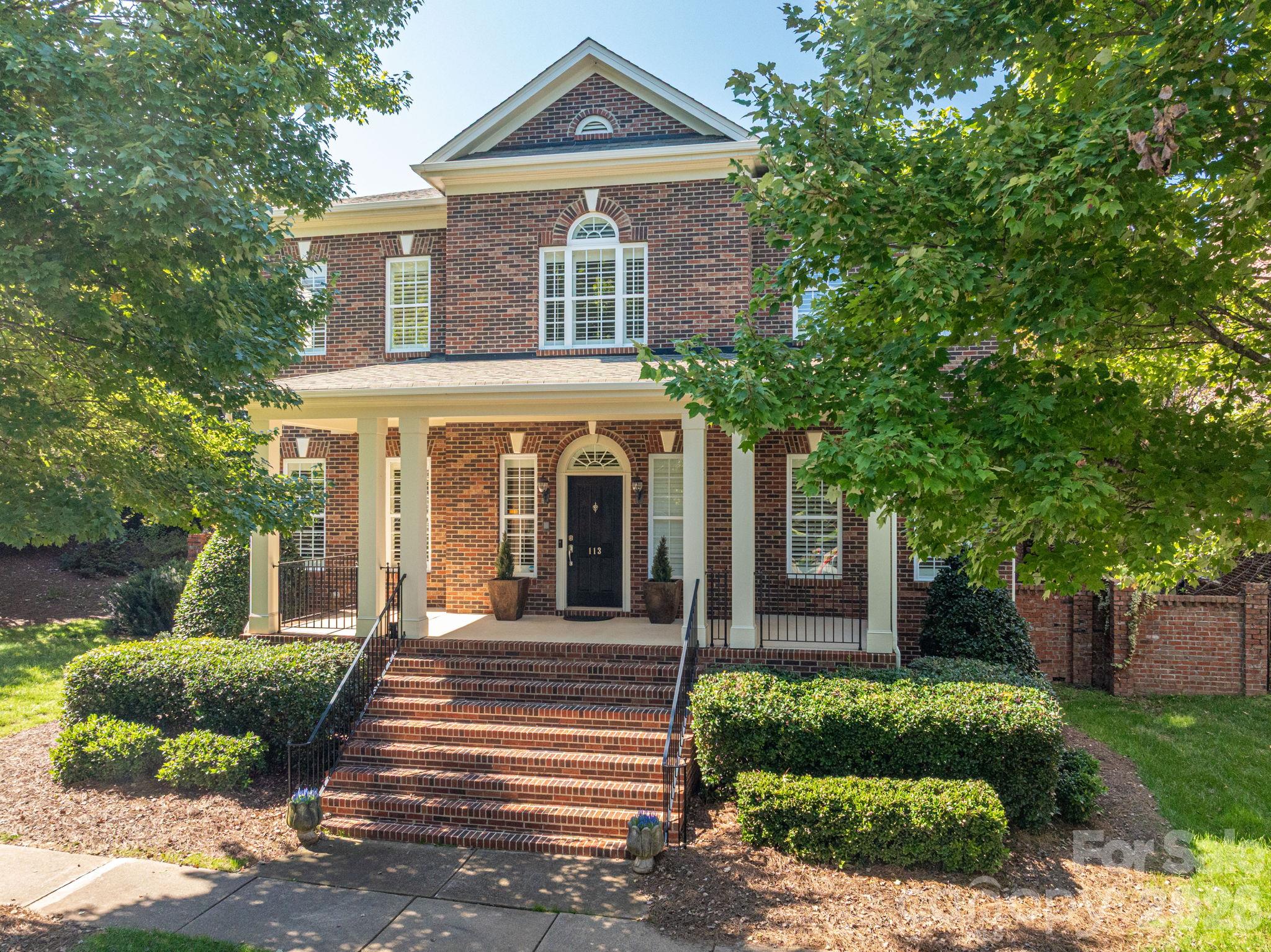 113 Ft. William Avenue Property Photo 1