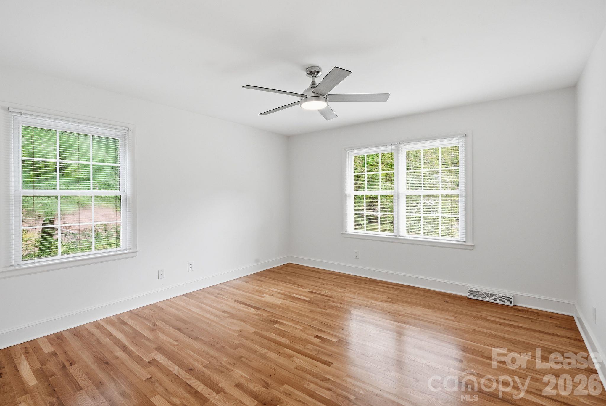 926 Shady Bluff Drive Property Photo 17