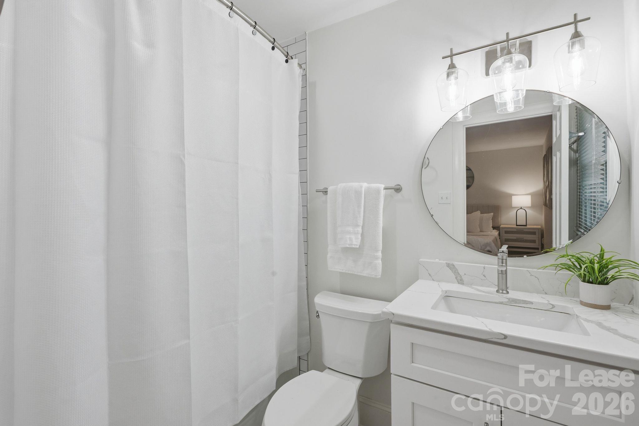 926 Shady Bluff Drive Property Photo 20