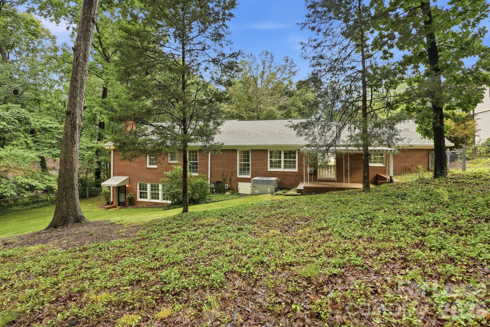 926 Shady Bluff Drive Property Photo 29