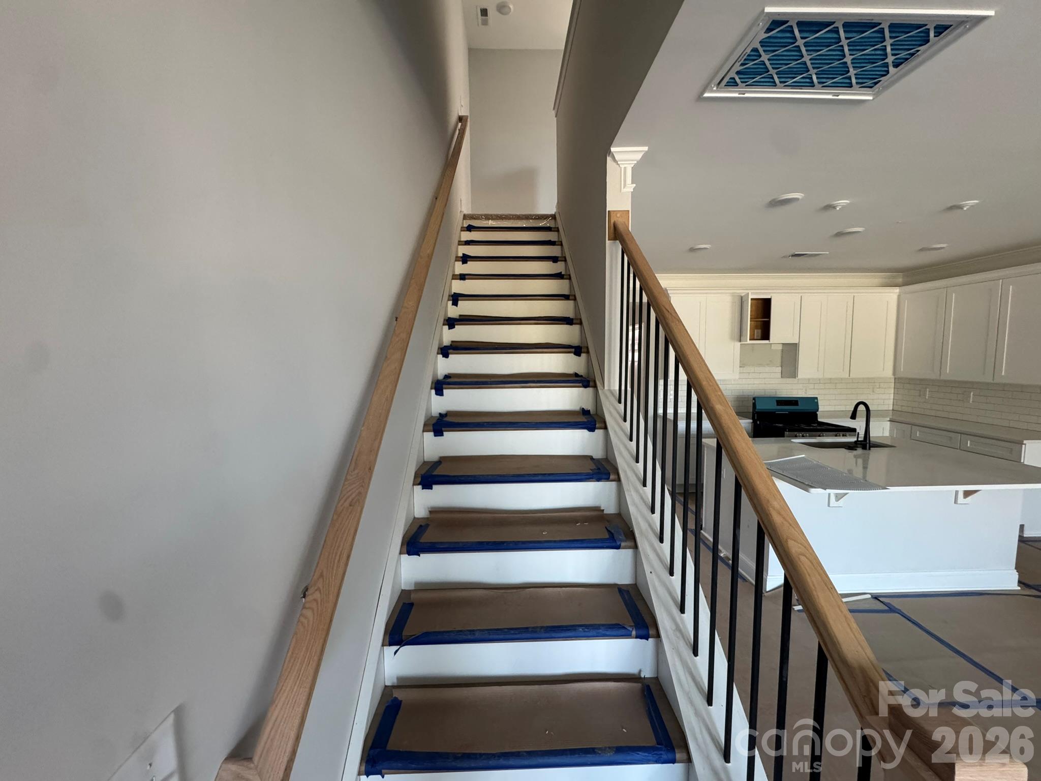 4332 Black Court Property Photo 6