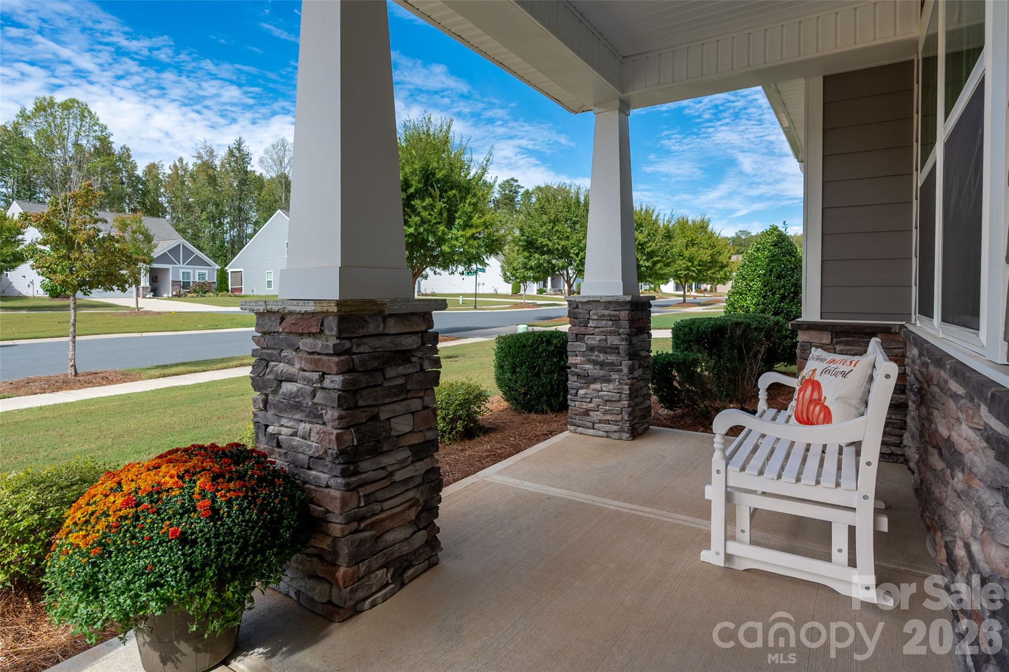2105 Manor Stone Drive Property Photo 5