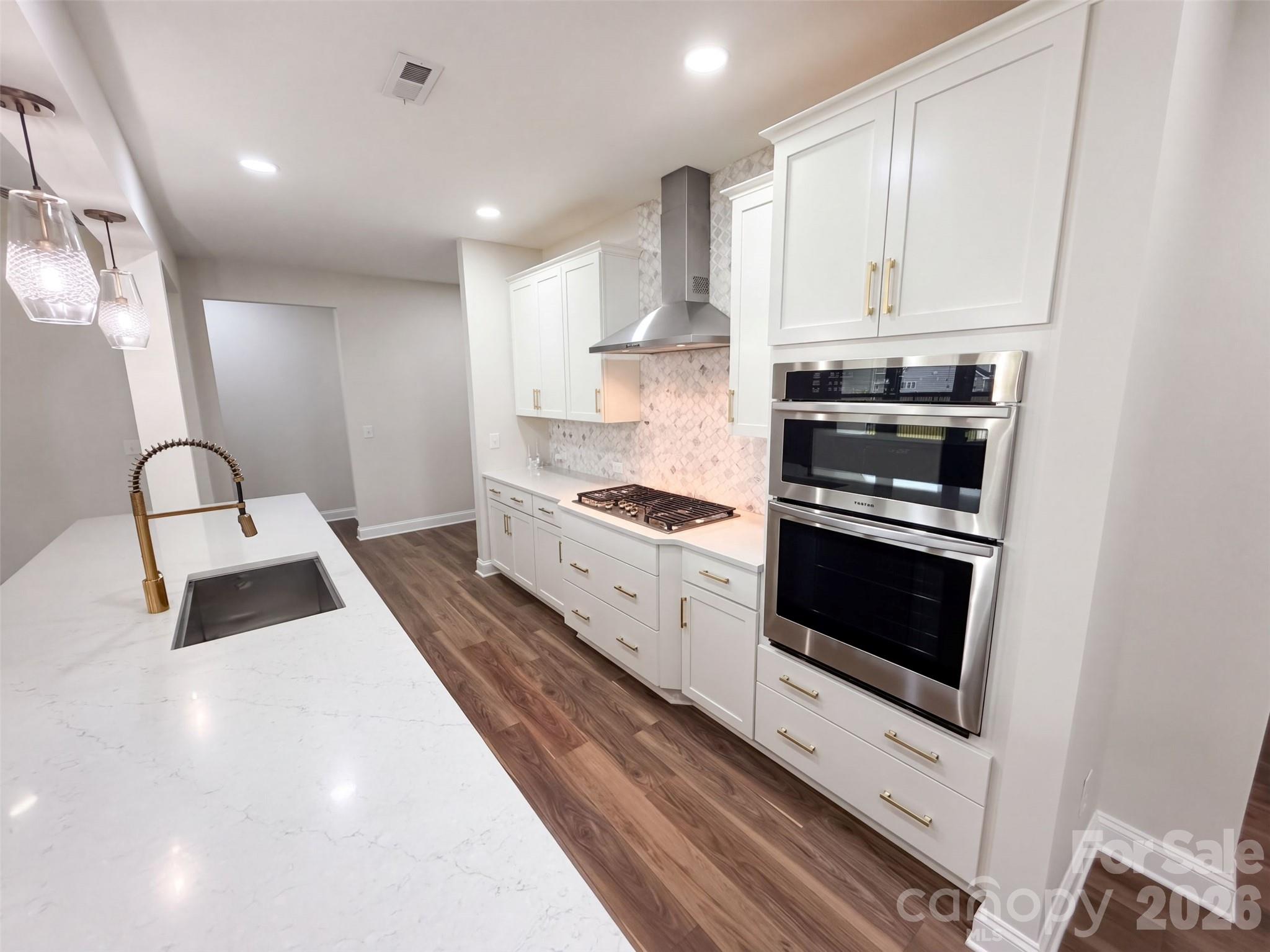 6109 Balham Court Property Photo 6