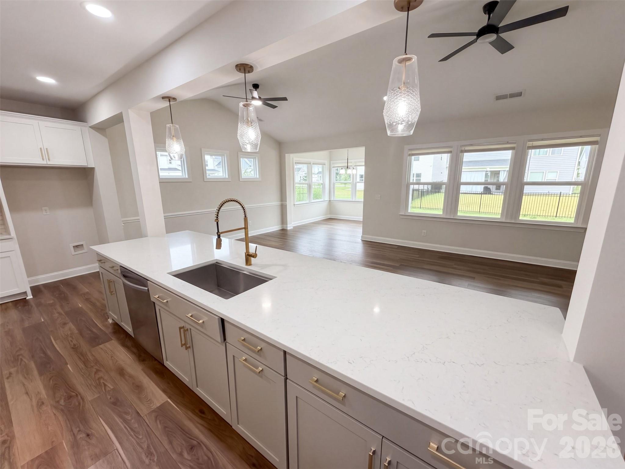 6109 Balham Court Property Photo 7
