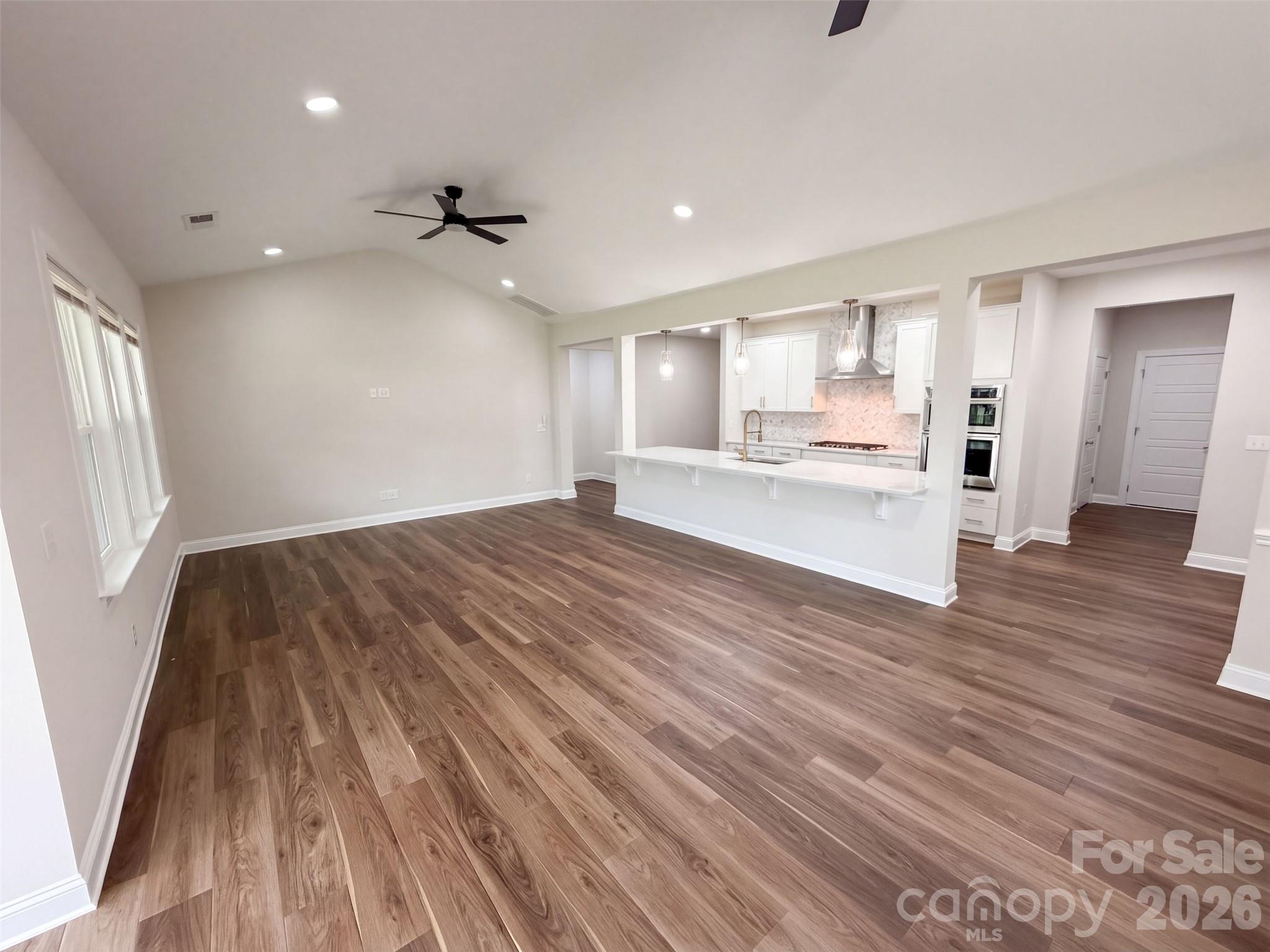 6109 Balham Court Property Photo 9