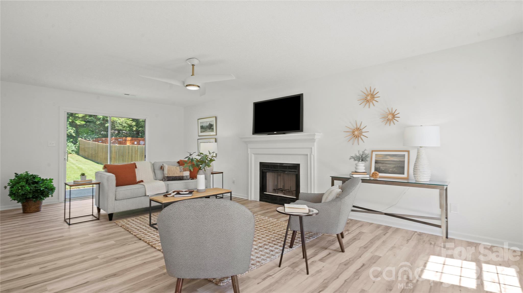 13918 Wild Heather Court Property Photo 3