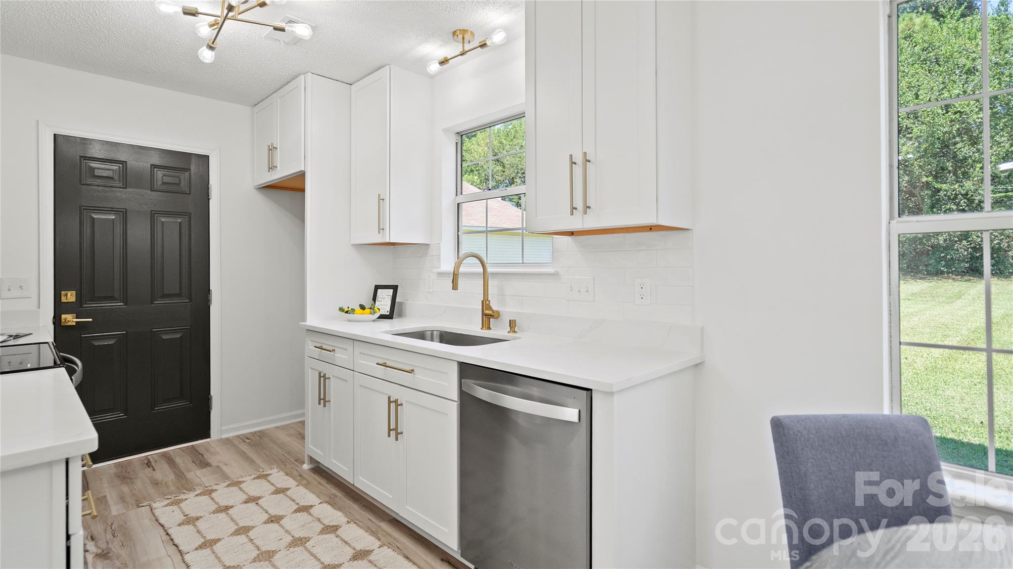 13918 Wild Heather Court Property Photo 14
