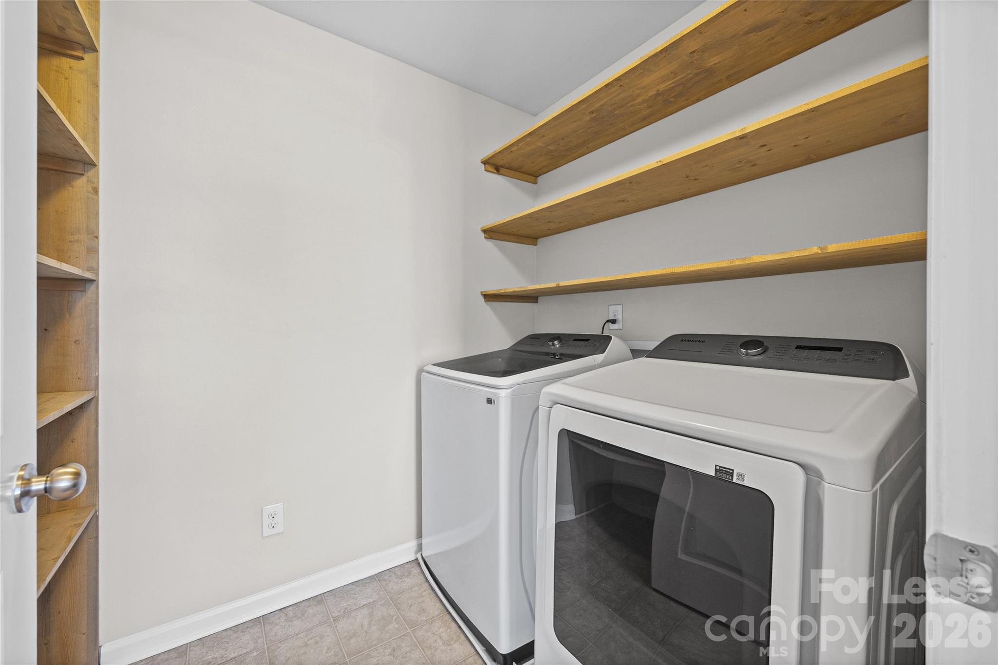2437 Grinstead Court Property Photo 21
