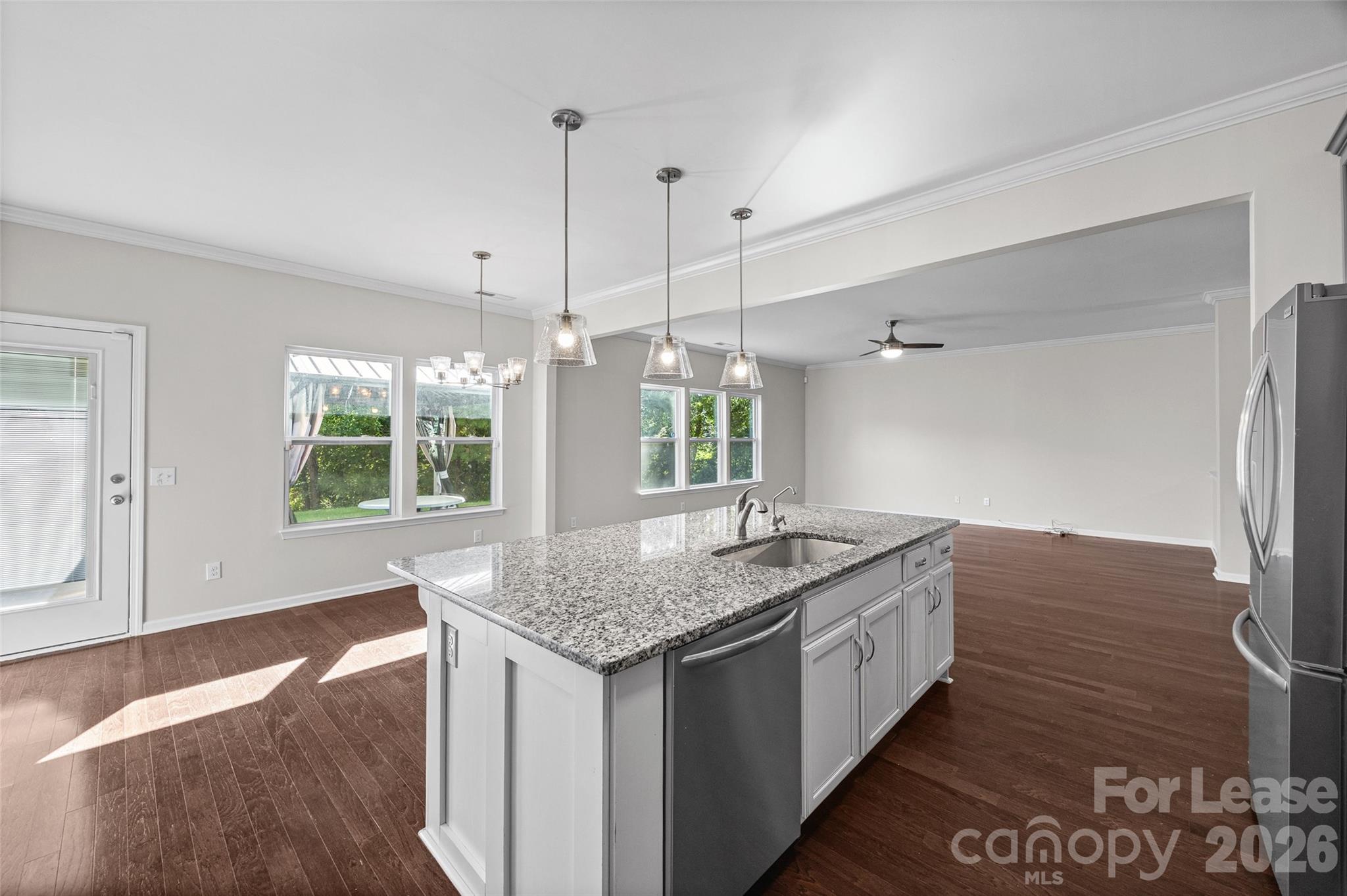 2437 Grinstead Court Property Photo 22