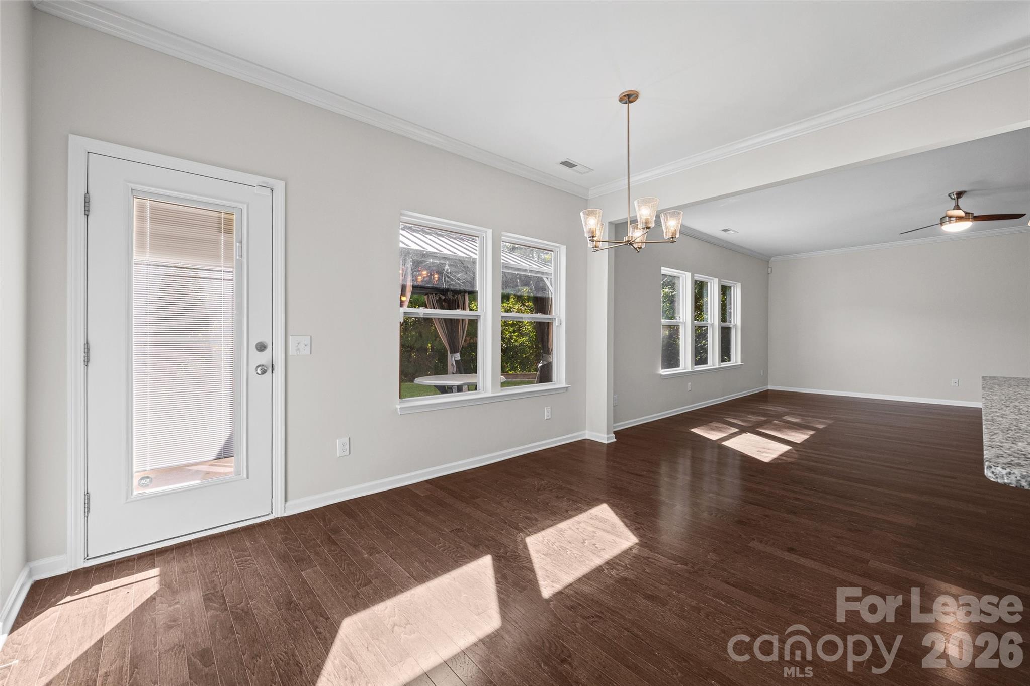 2437 Grinstead Court Property Photo 23