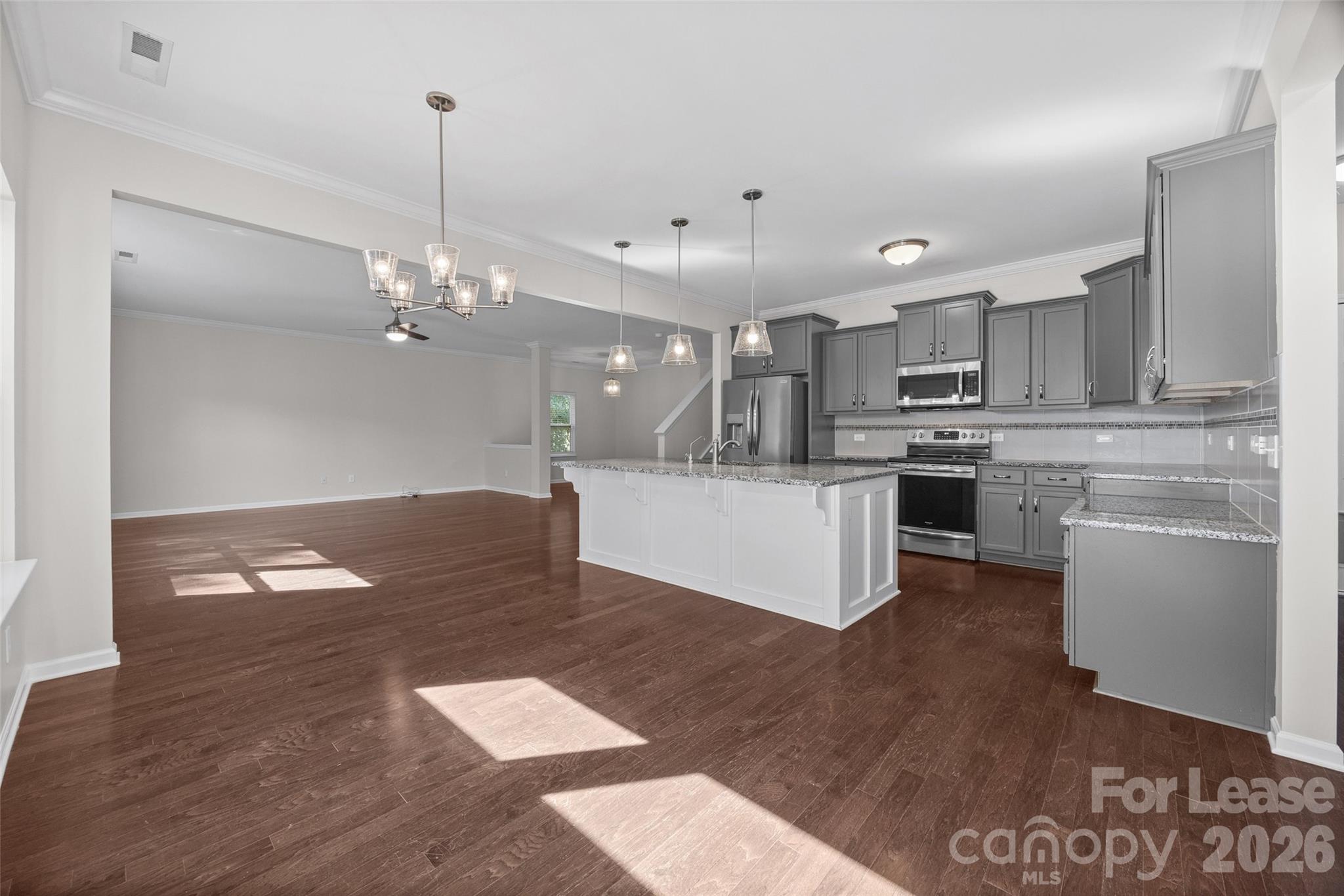 2437 Grinstead Court Property Photo 25