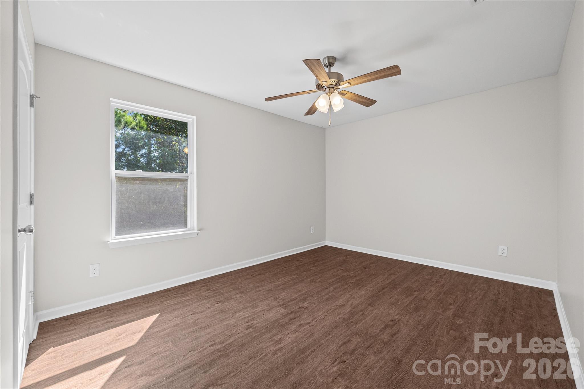 2437 Grinstead Court Property Photo 33