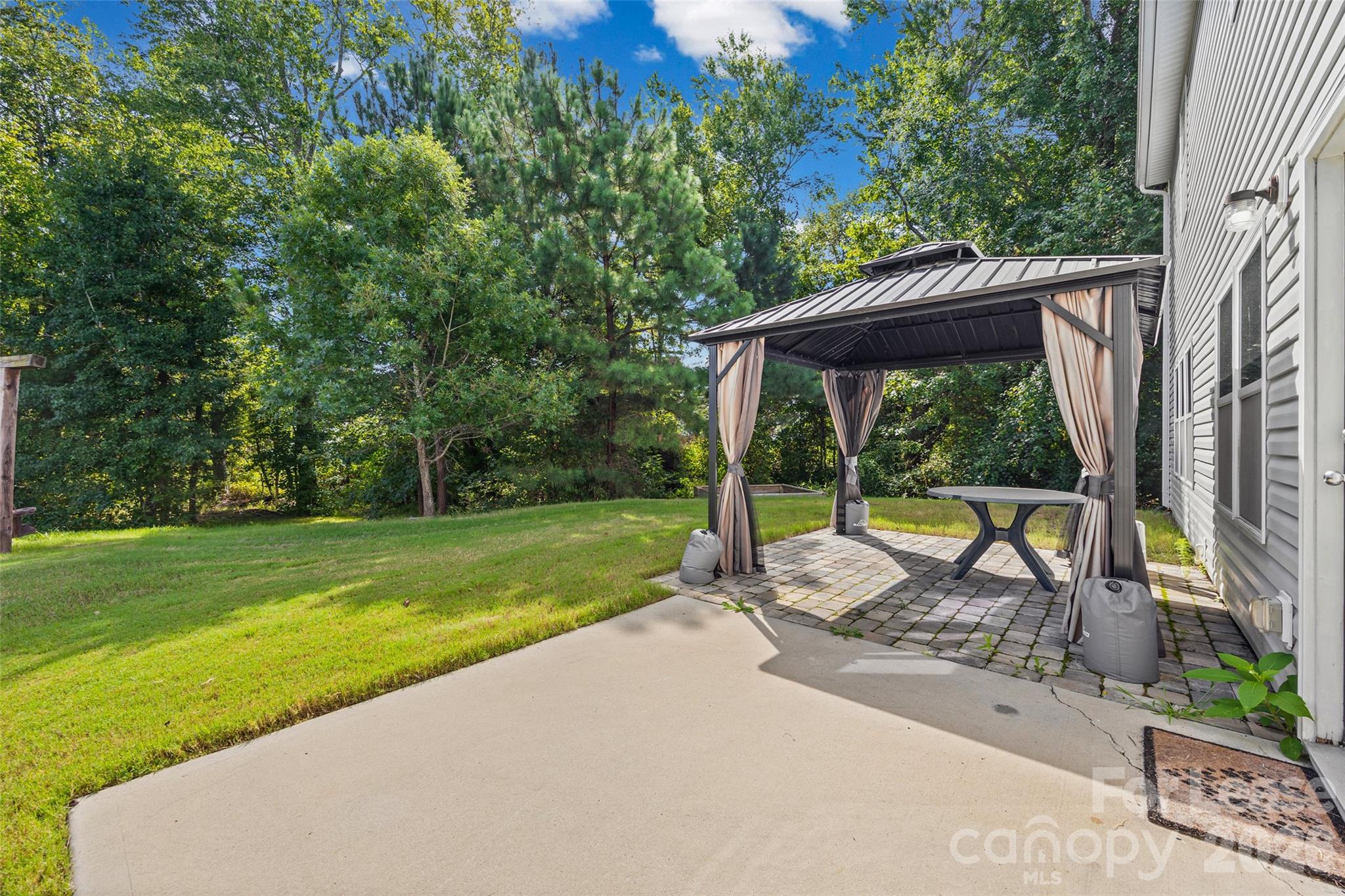 2437 Grinstead Court Property Photo 41