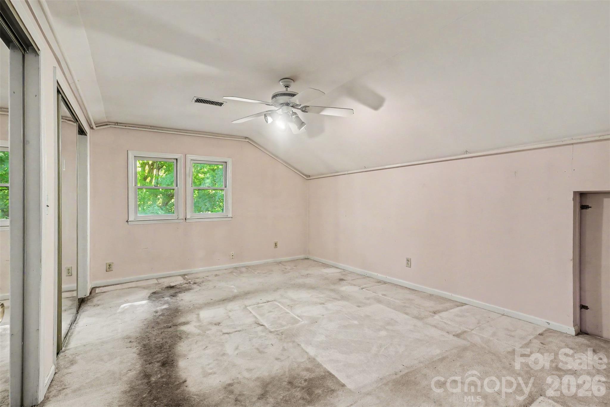 510 Hawthorne Lane Property Photo 16