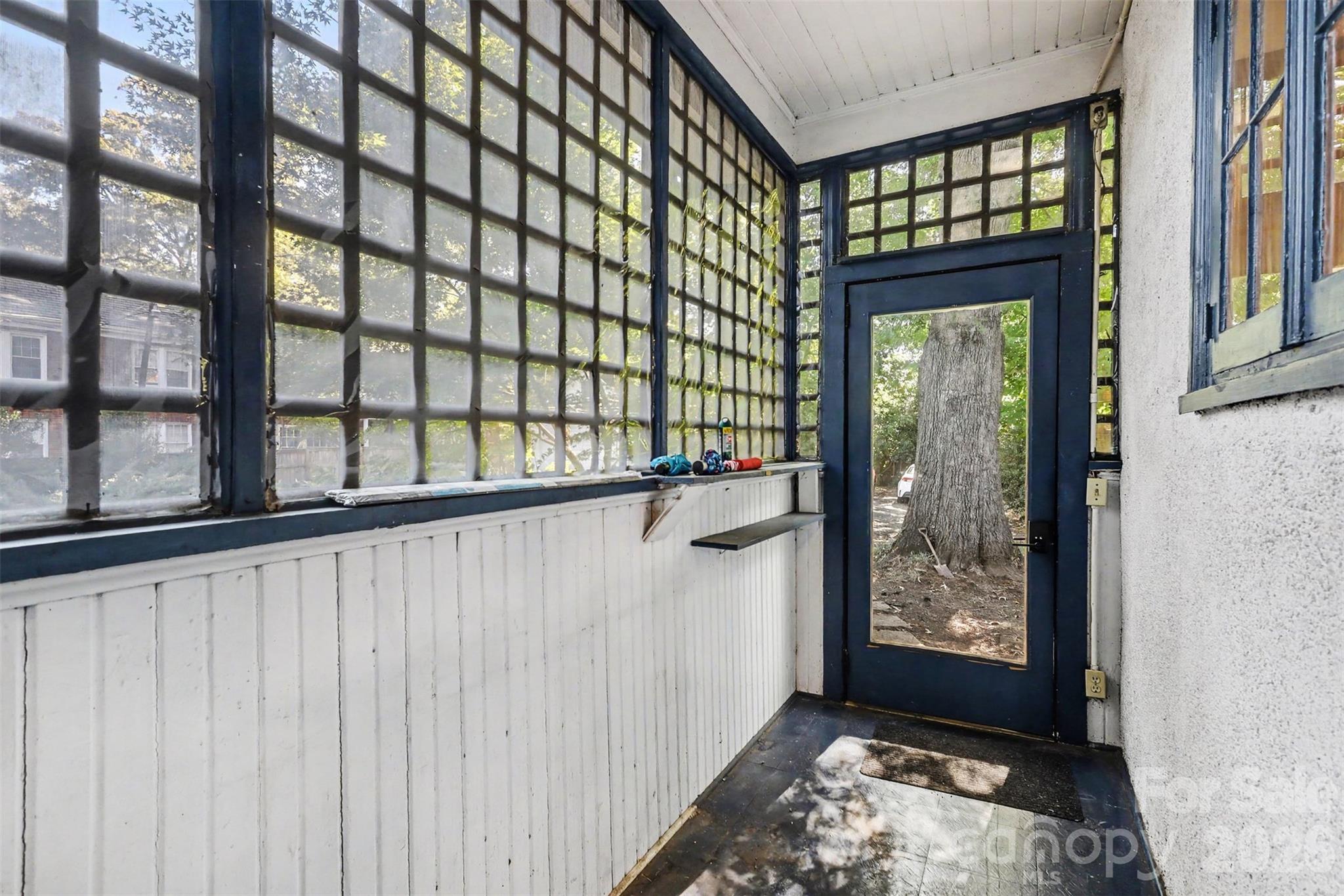 510 Hawthorne Lane Property Photo 22