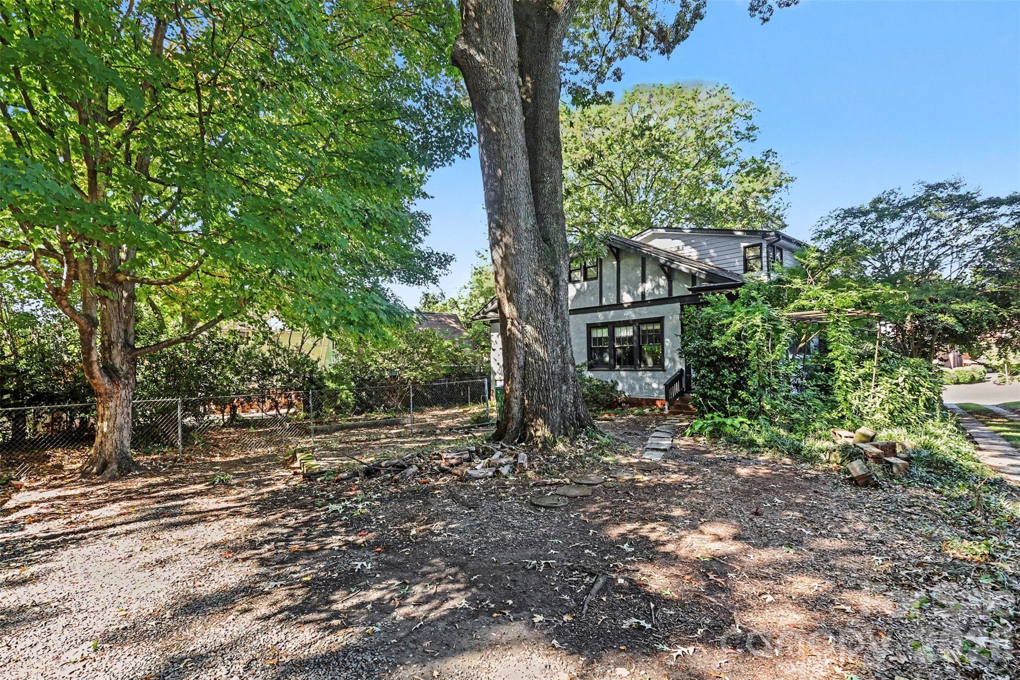 510 Hawthorne Lane Property Photo 25