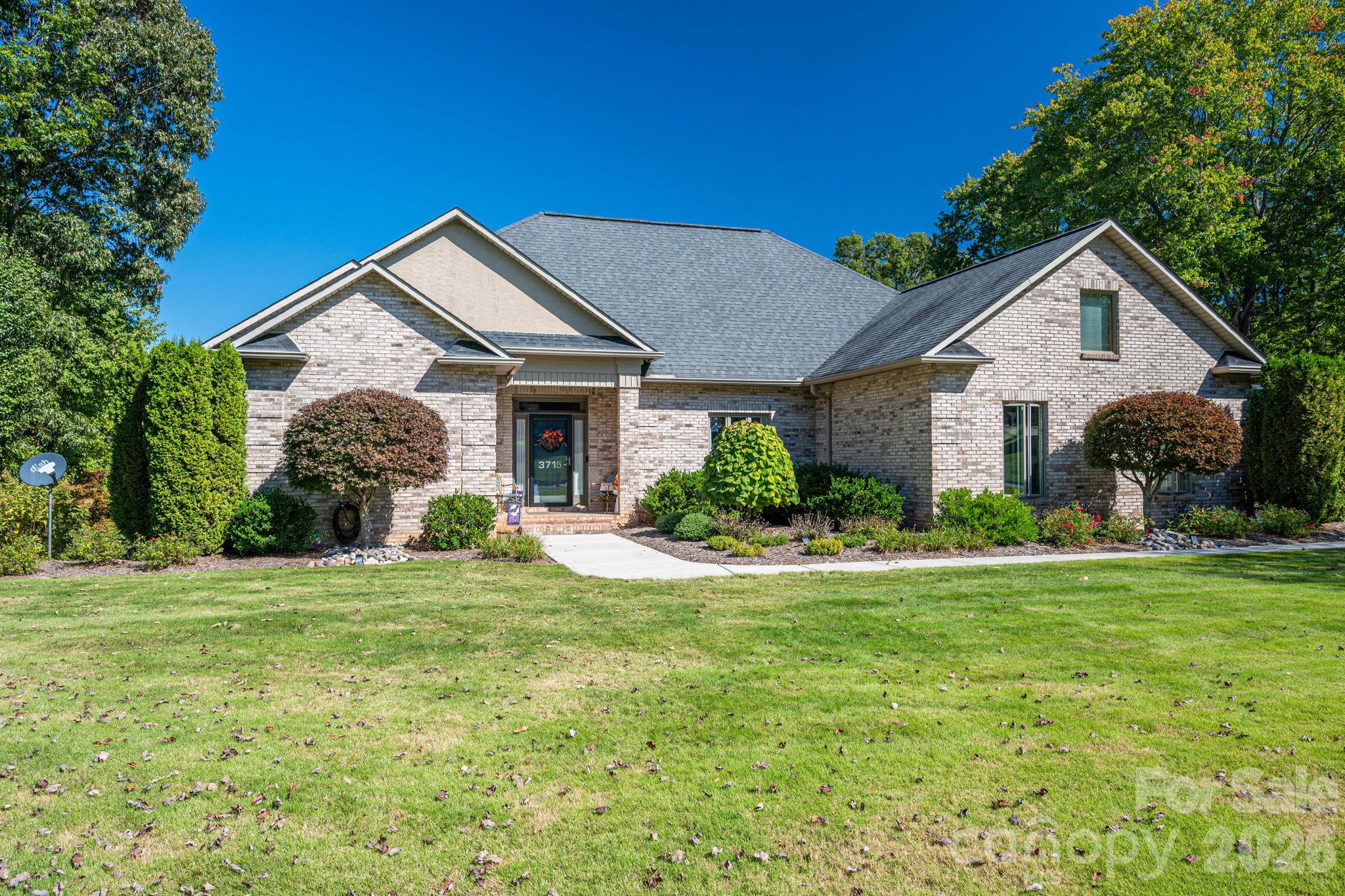 3715 Foxboro Lane 129/ Property Photo 1
