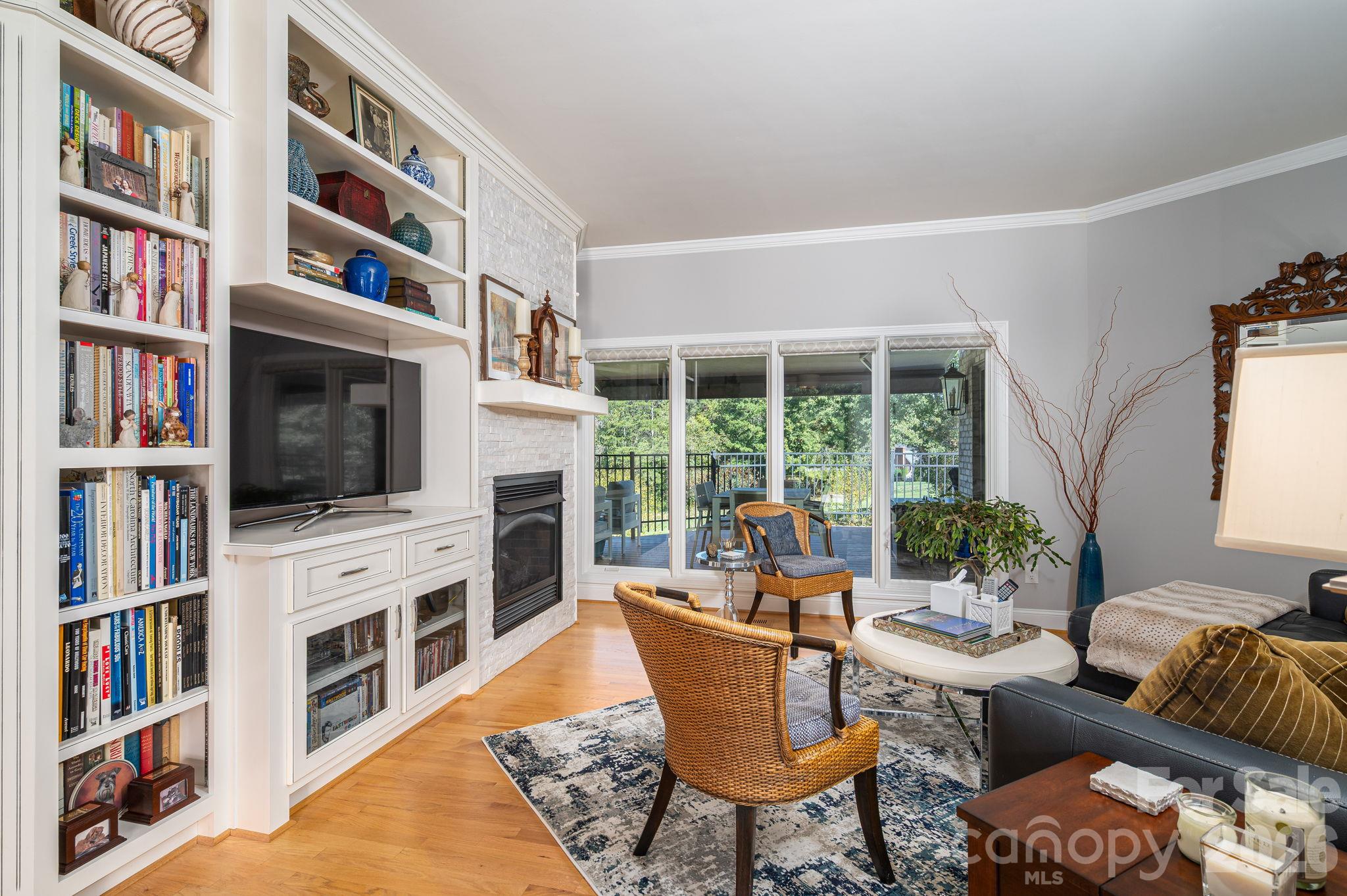 3715 Foxboro Lane 129/ Property Photo 24
