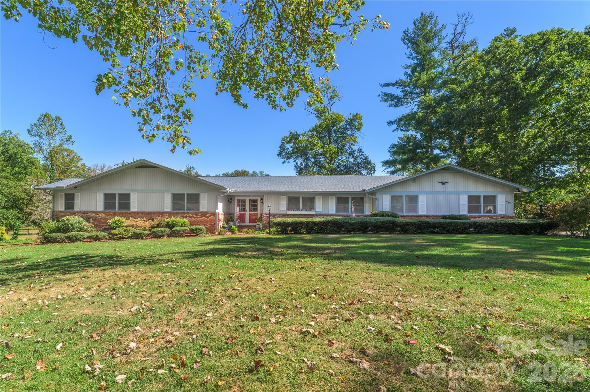 791 Crooked Creek Road Property Photo 1