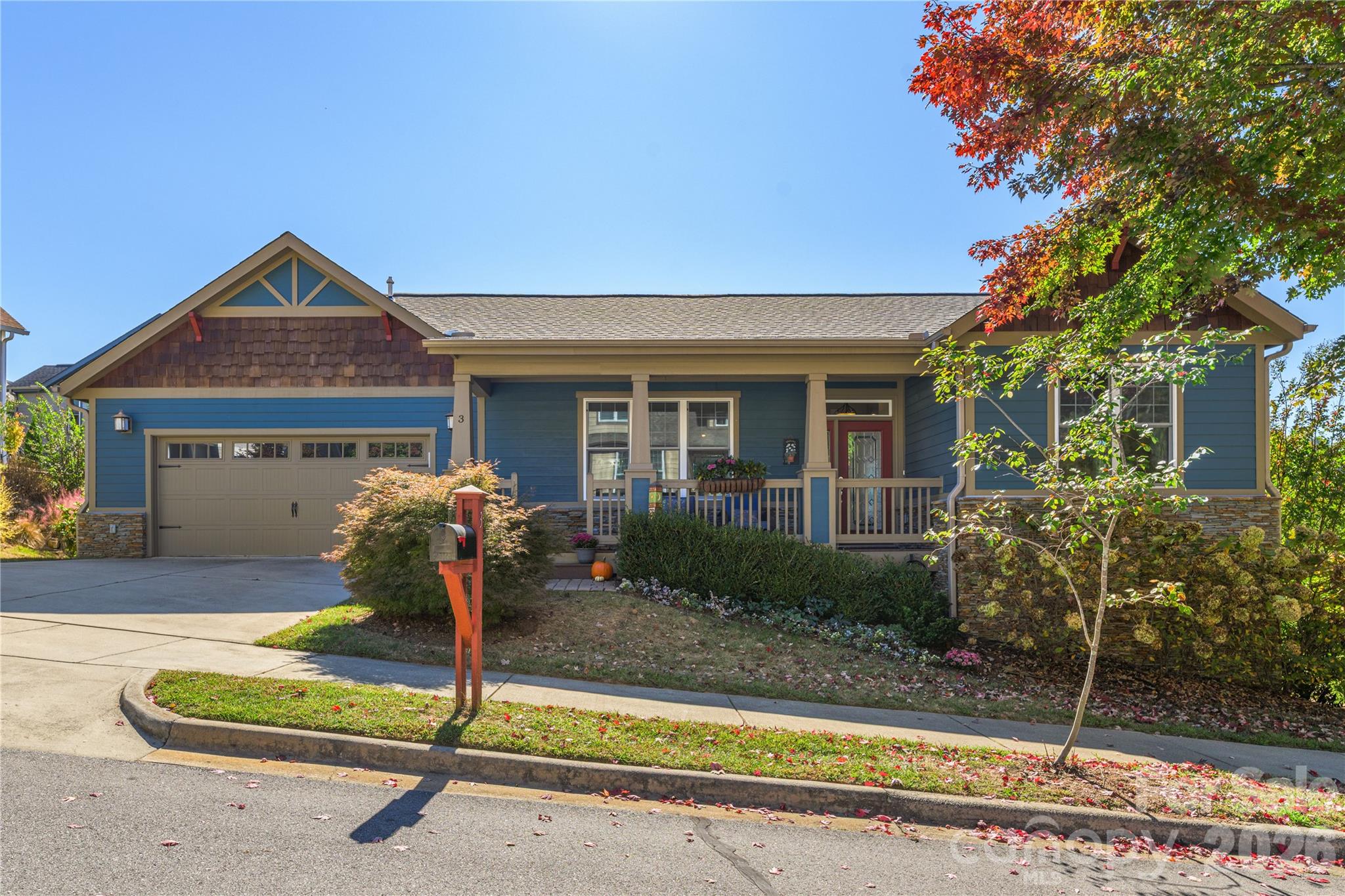 3 Bungalow Way Property Photo 2