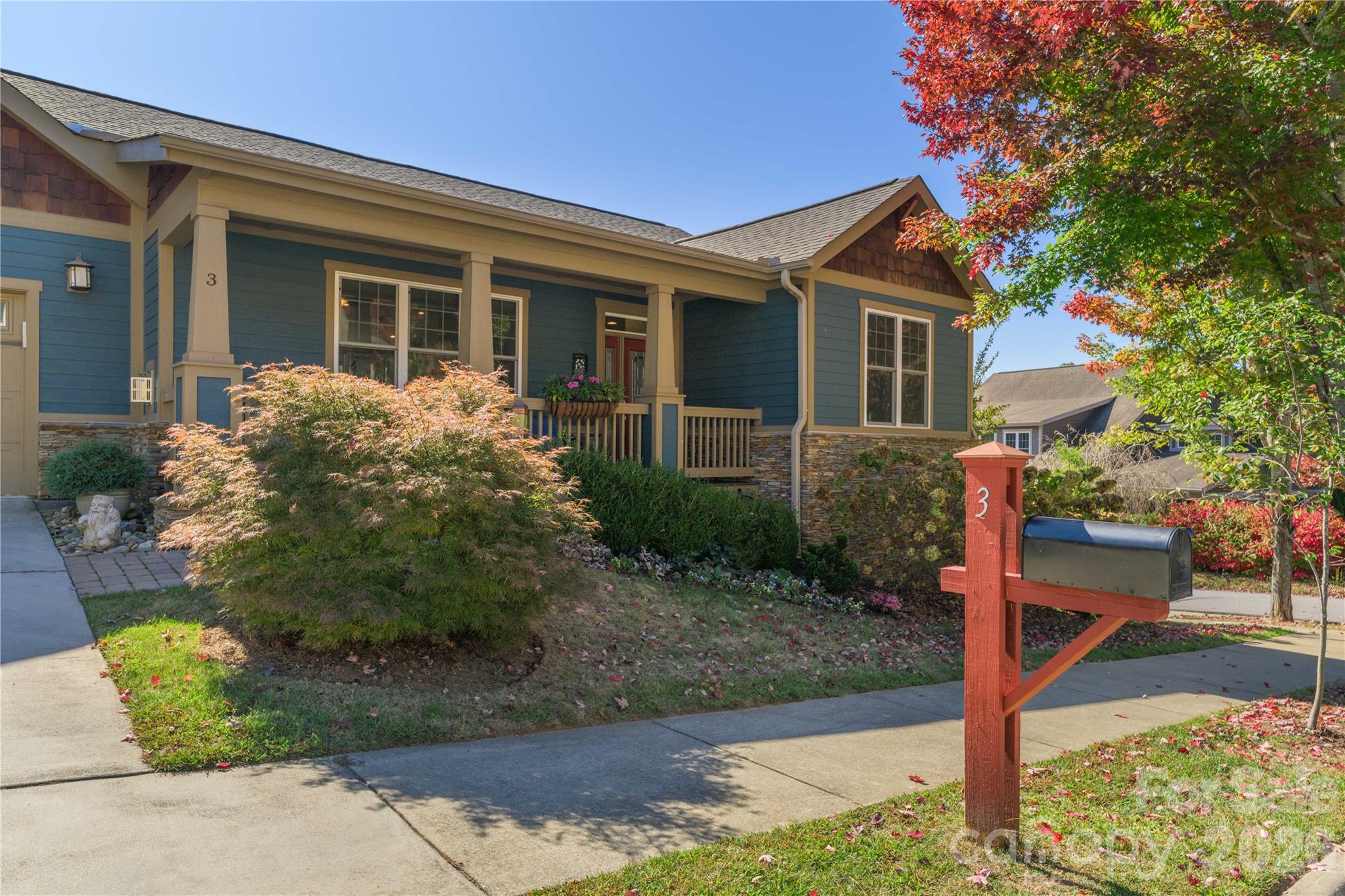 3 Bungalow Way Property Photo 3