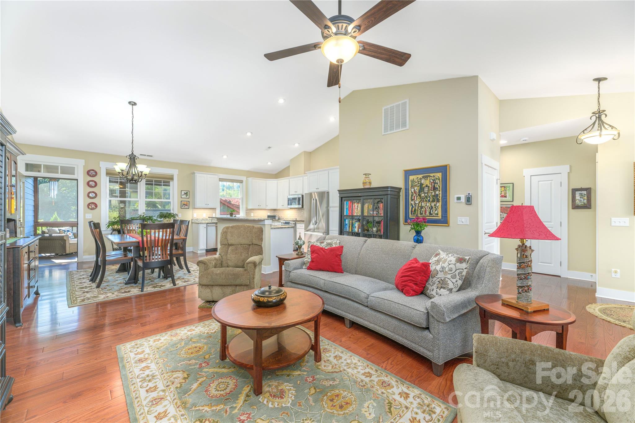 3 Bungalow Way Property Photo 8