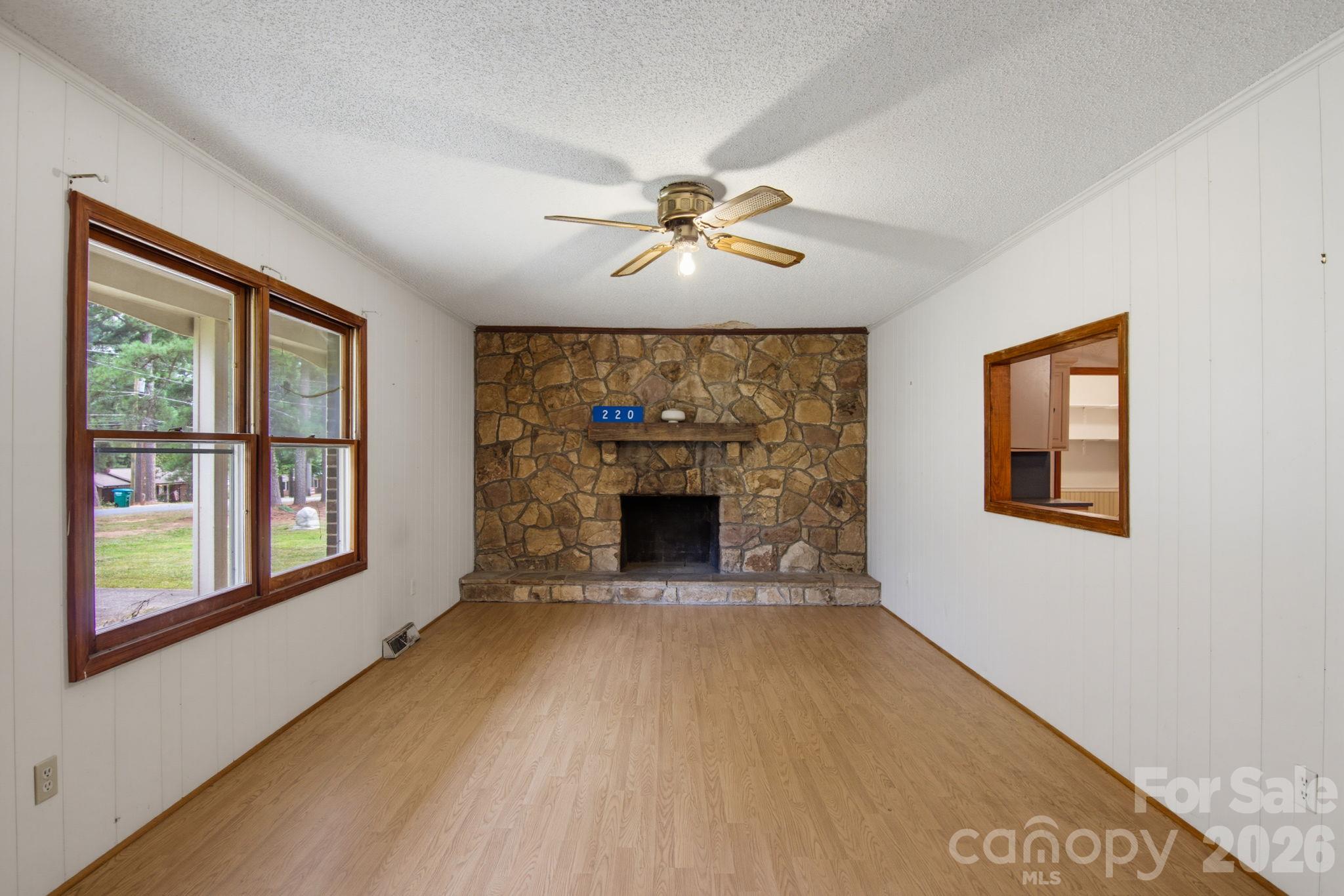 220 Bradford Drive Property Photo 7
