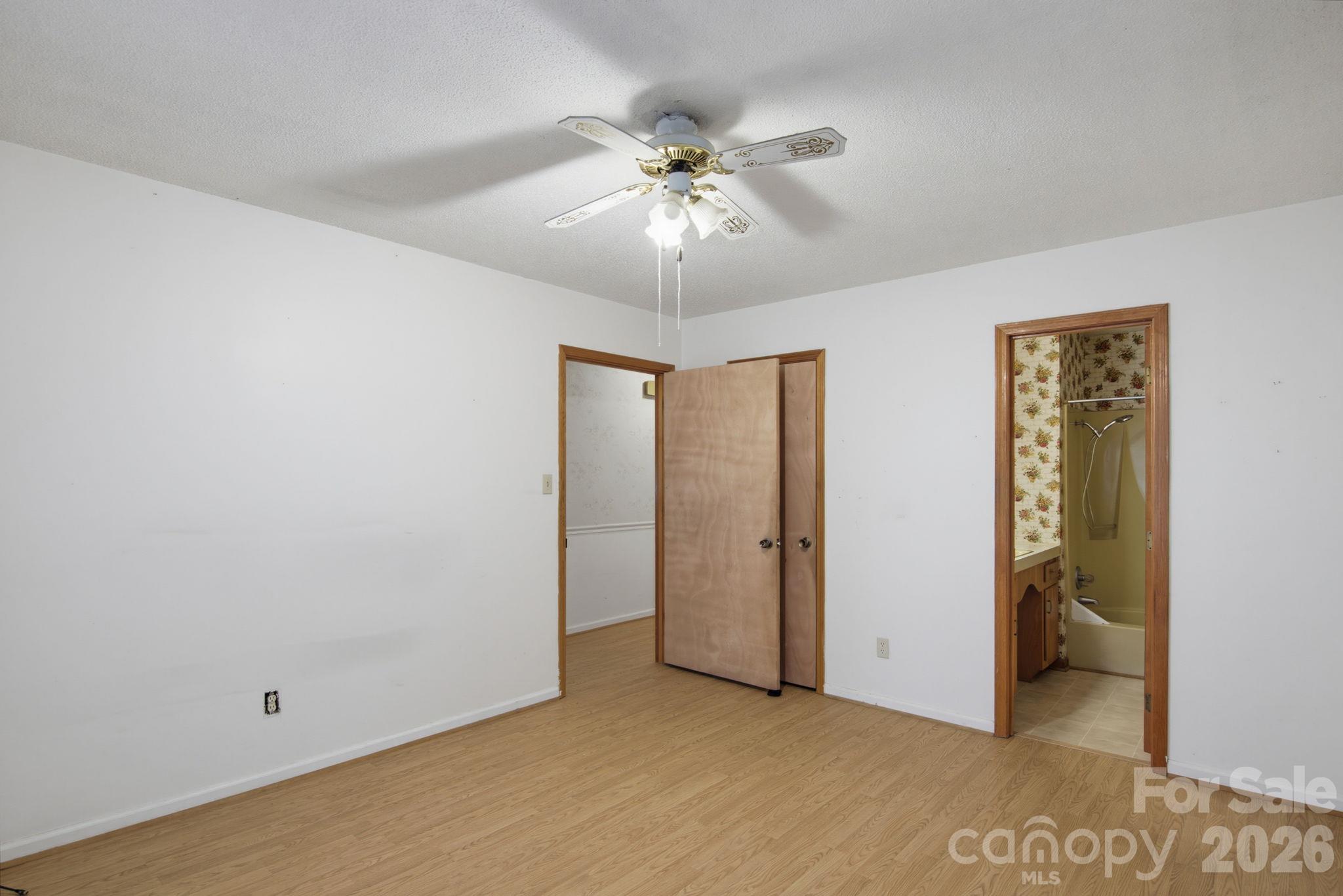 220 Bradford Drive Property Photo 18