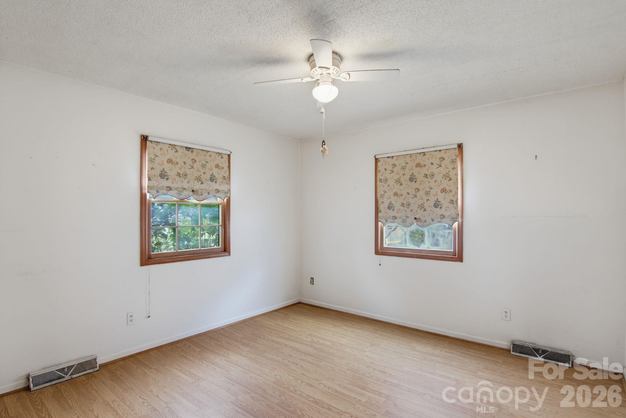 220 Bradford Drive Property Photo 20