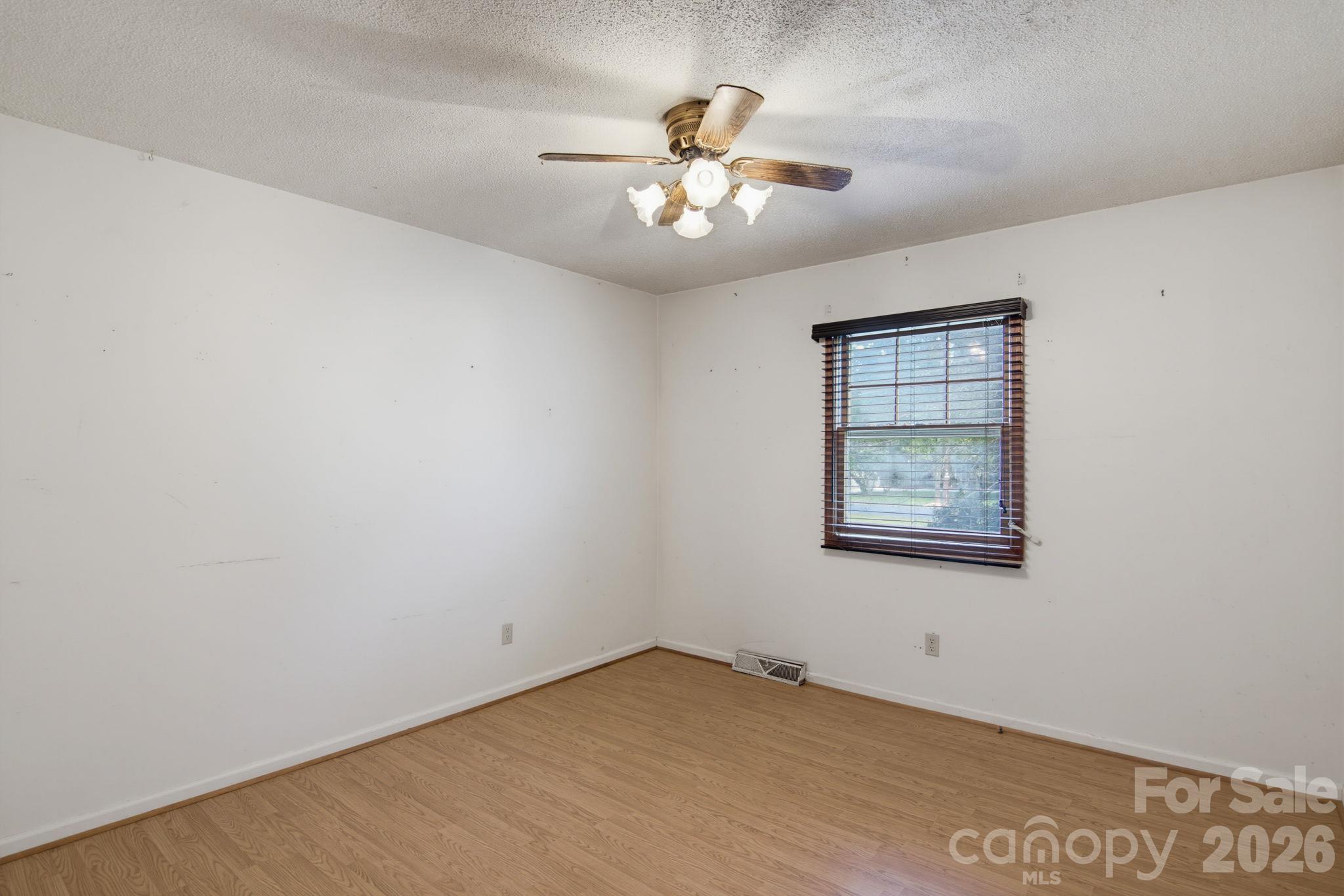 220 Bradford Drive Property Photo 23