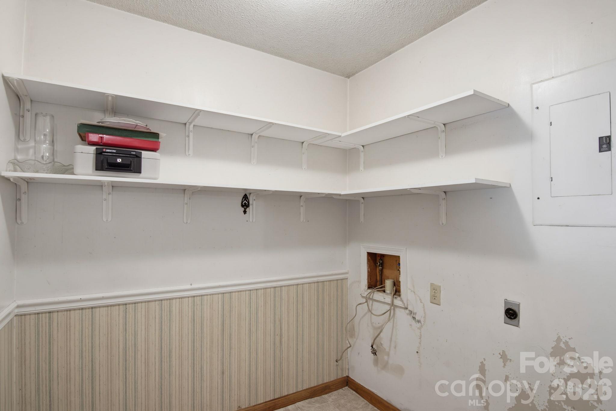 220 Bradford Drive Property Photo 25