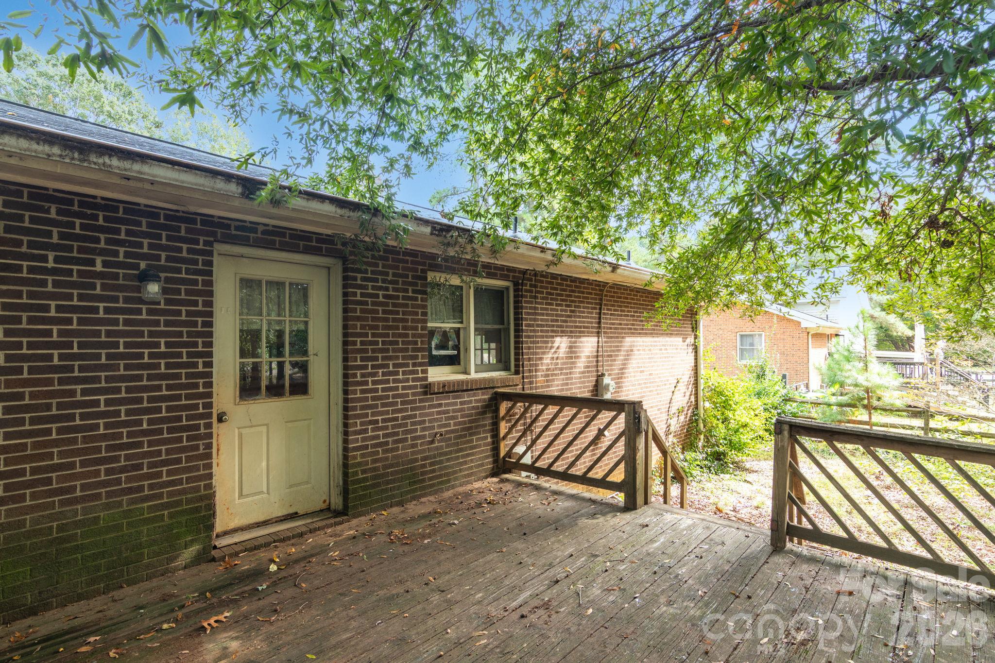 220 Bradford Drive Property Photo 27