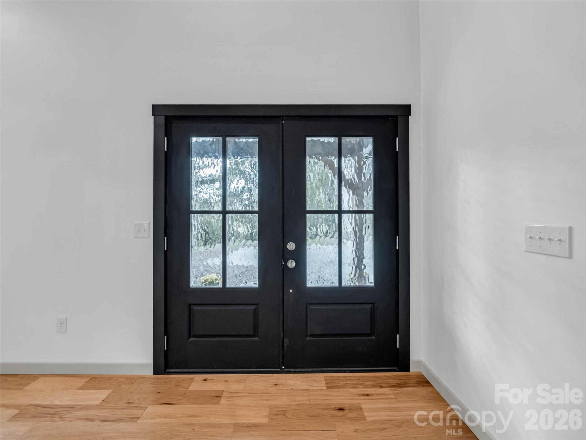 2718 Cove Road Property Photo 10