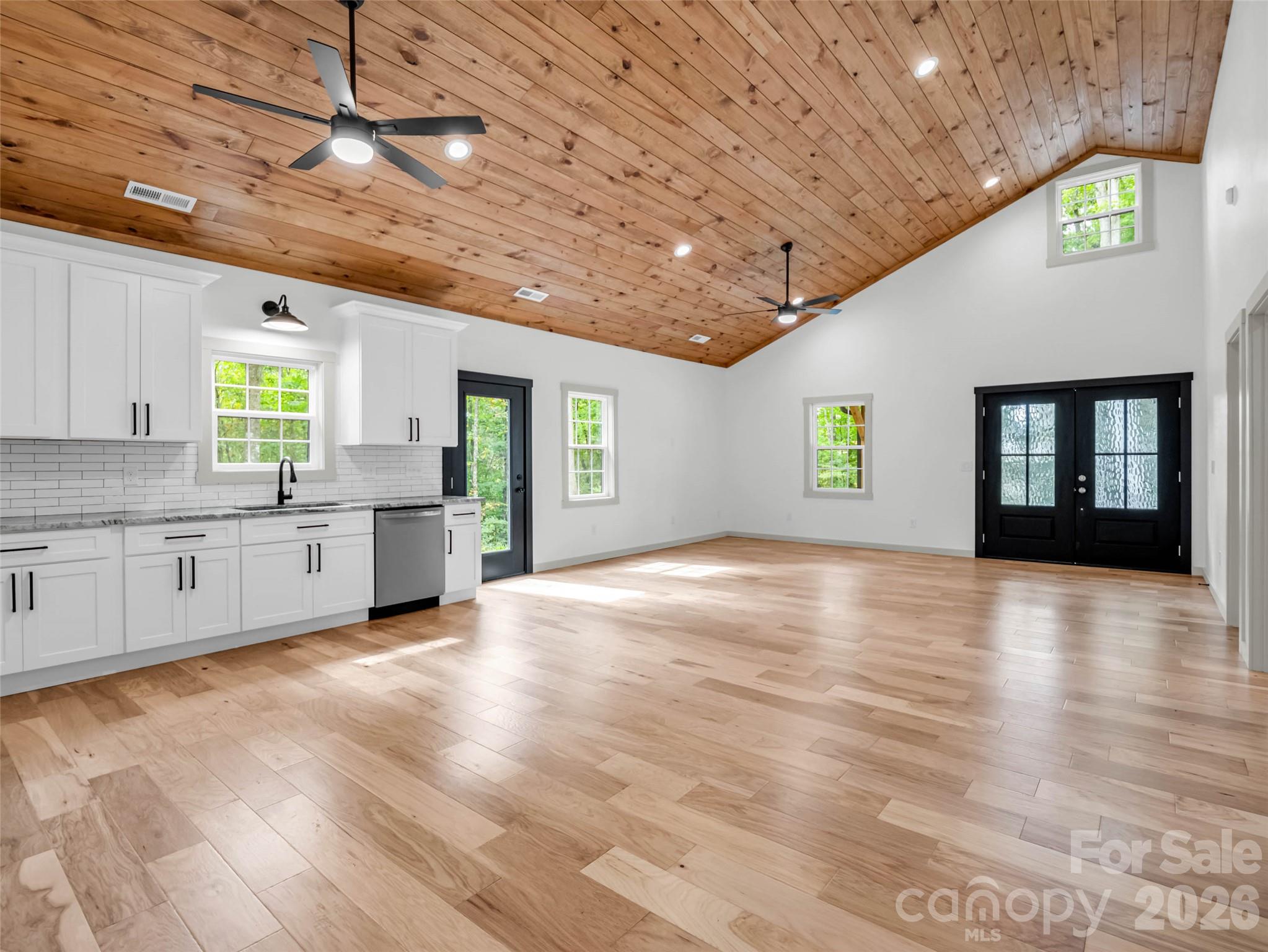 2718 Cove Road Property Photo 18