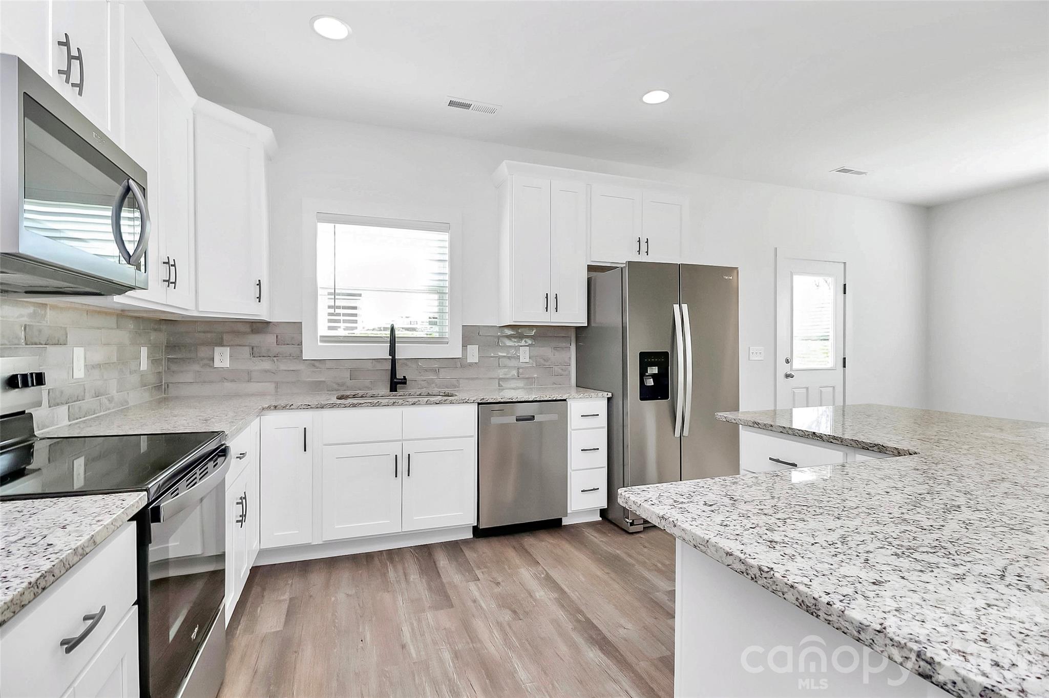 4060 Eagle Chase Drive Property Photo 18