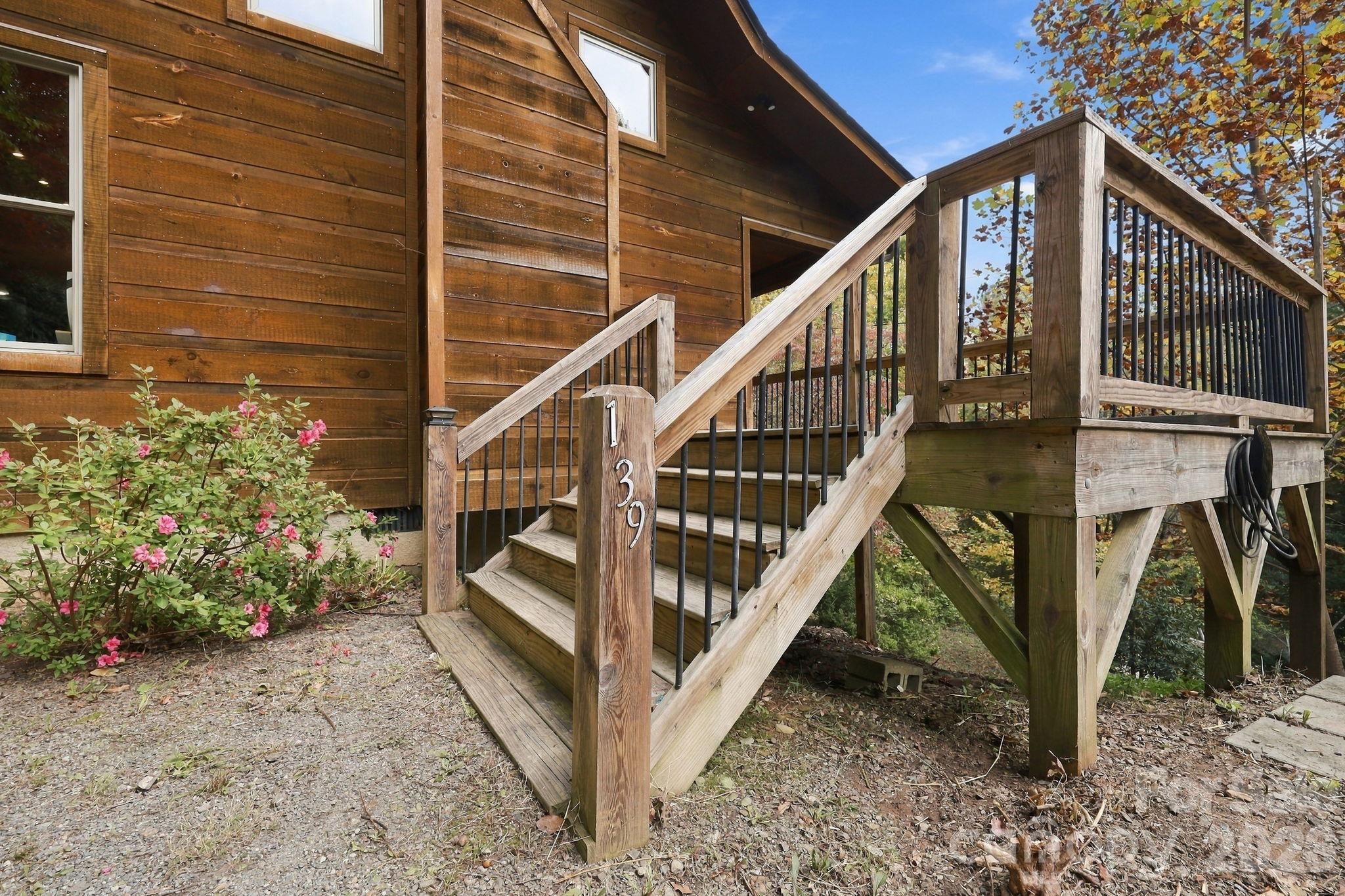 139 Lakey Gap Acres None Property Photo 3