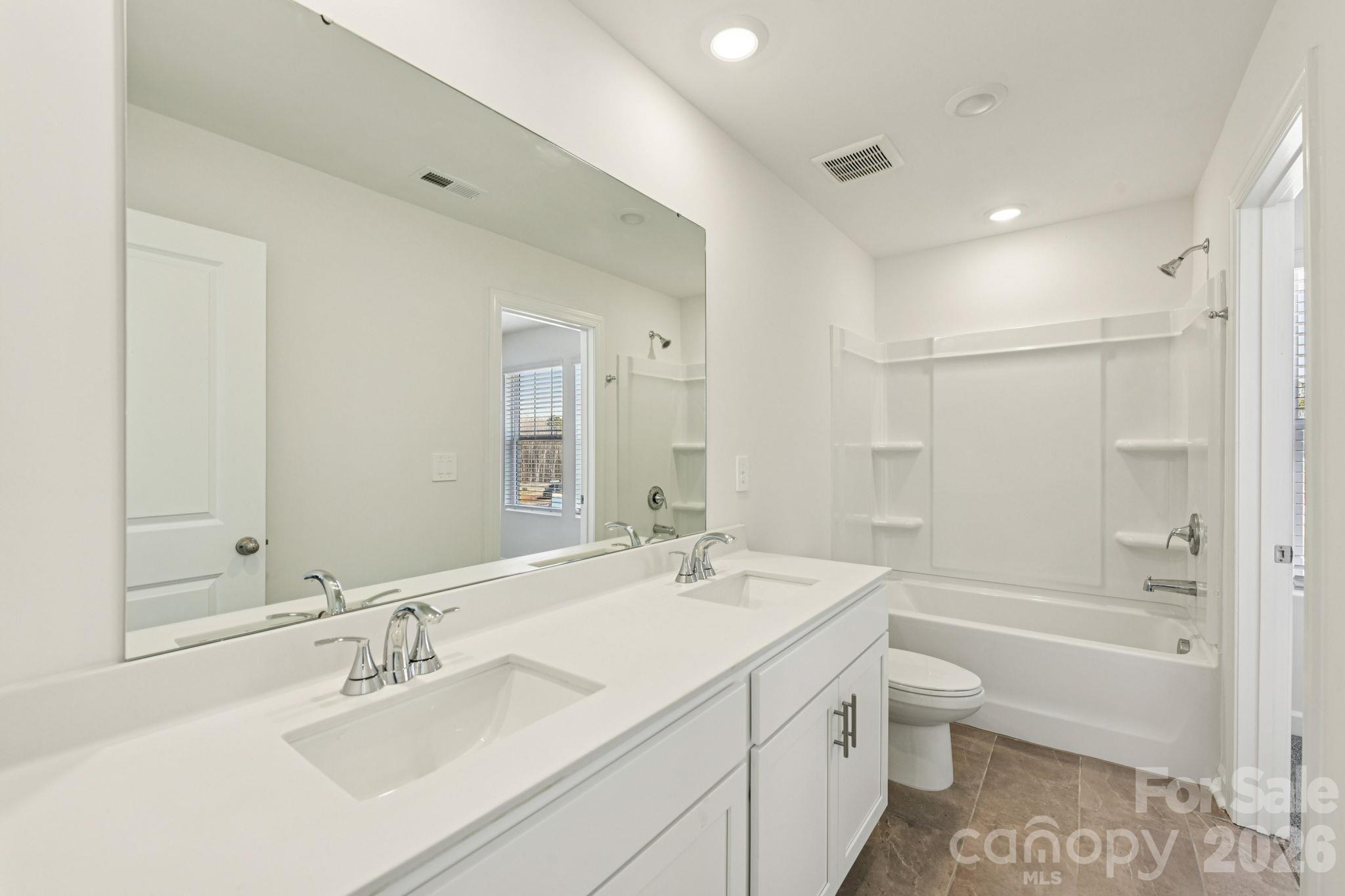 453 Markridge Loop Property Photo 17