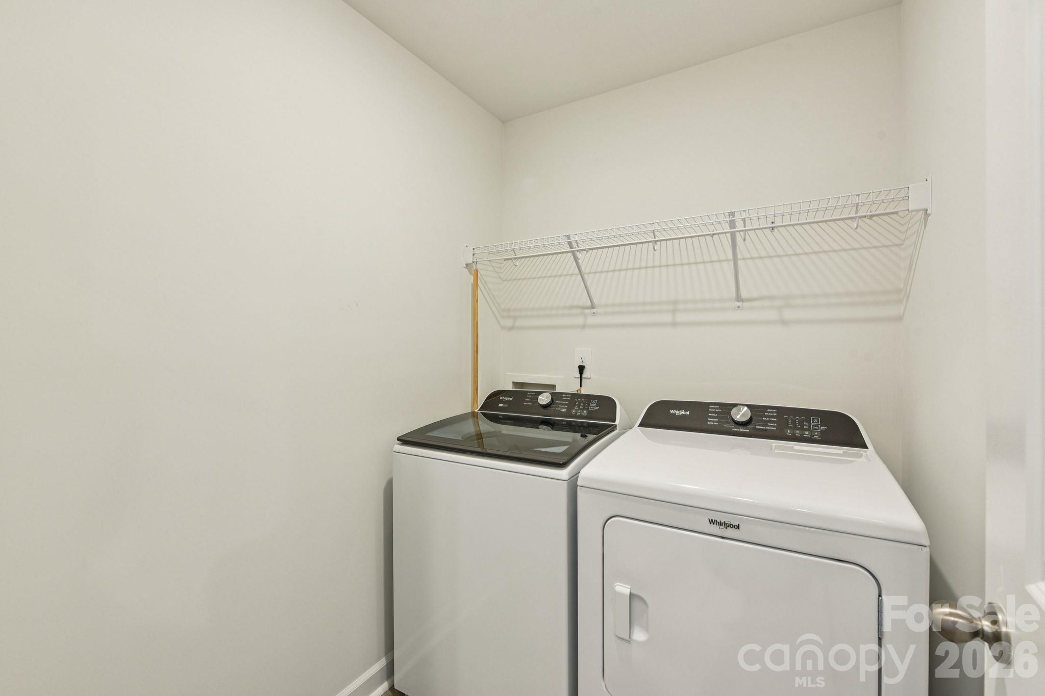 453 Markridge Loop Property Photo 18