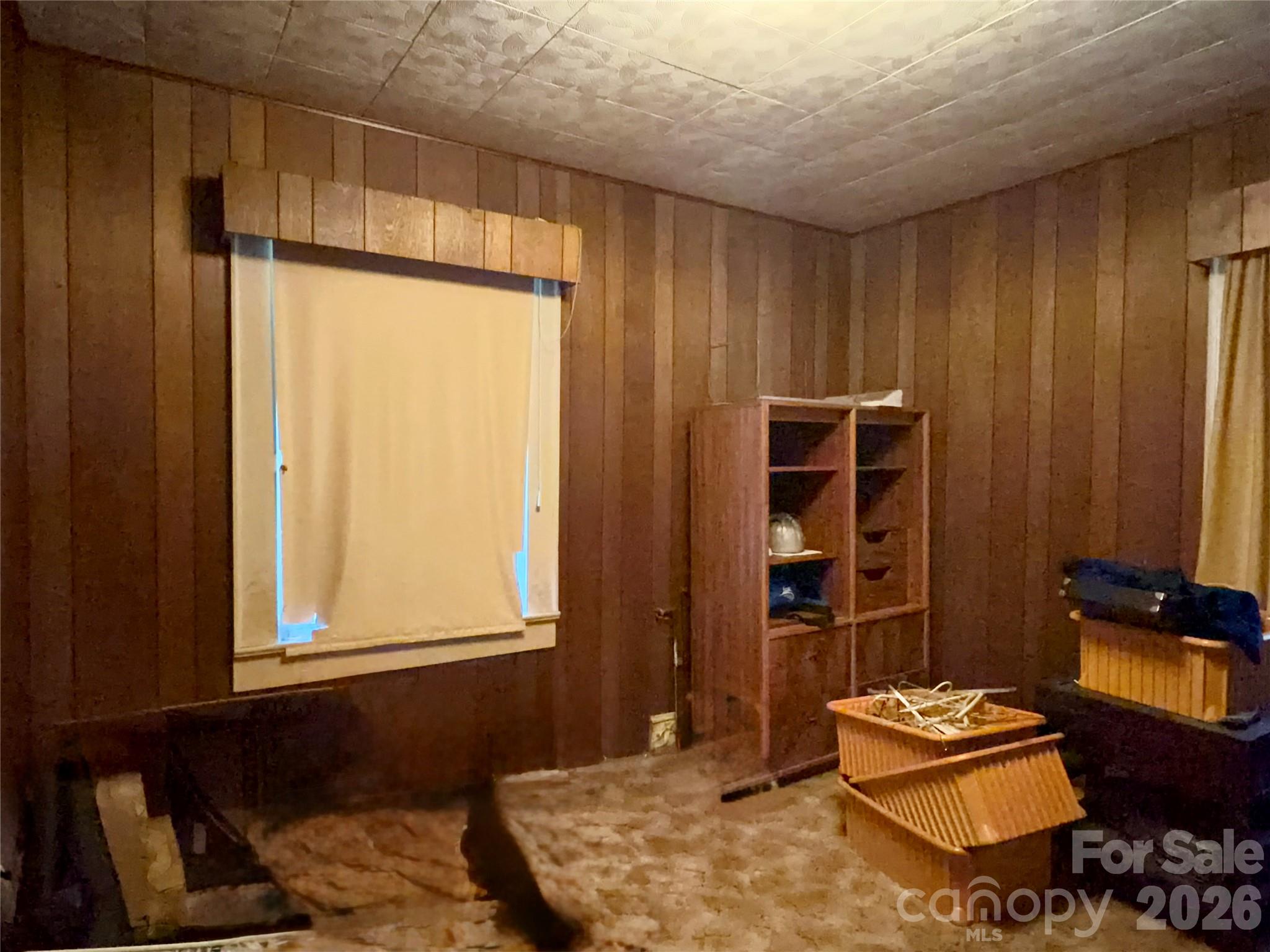 216 W 9th Street Property Photo 19