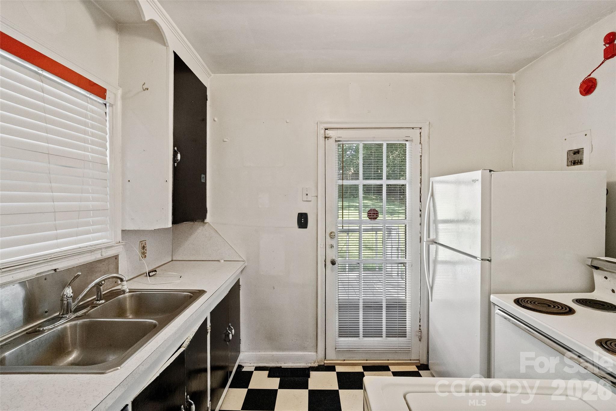 1211 Woodland Drive Property Photo 12