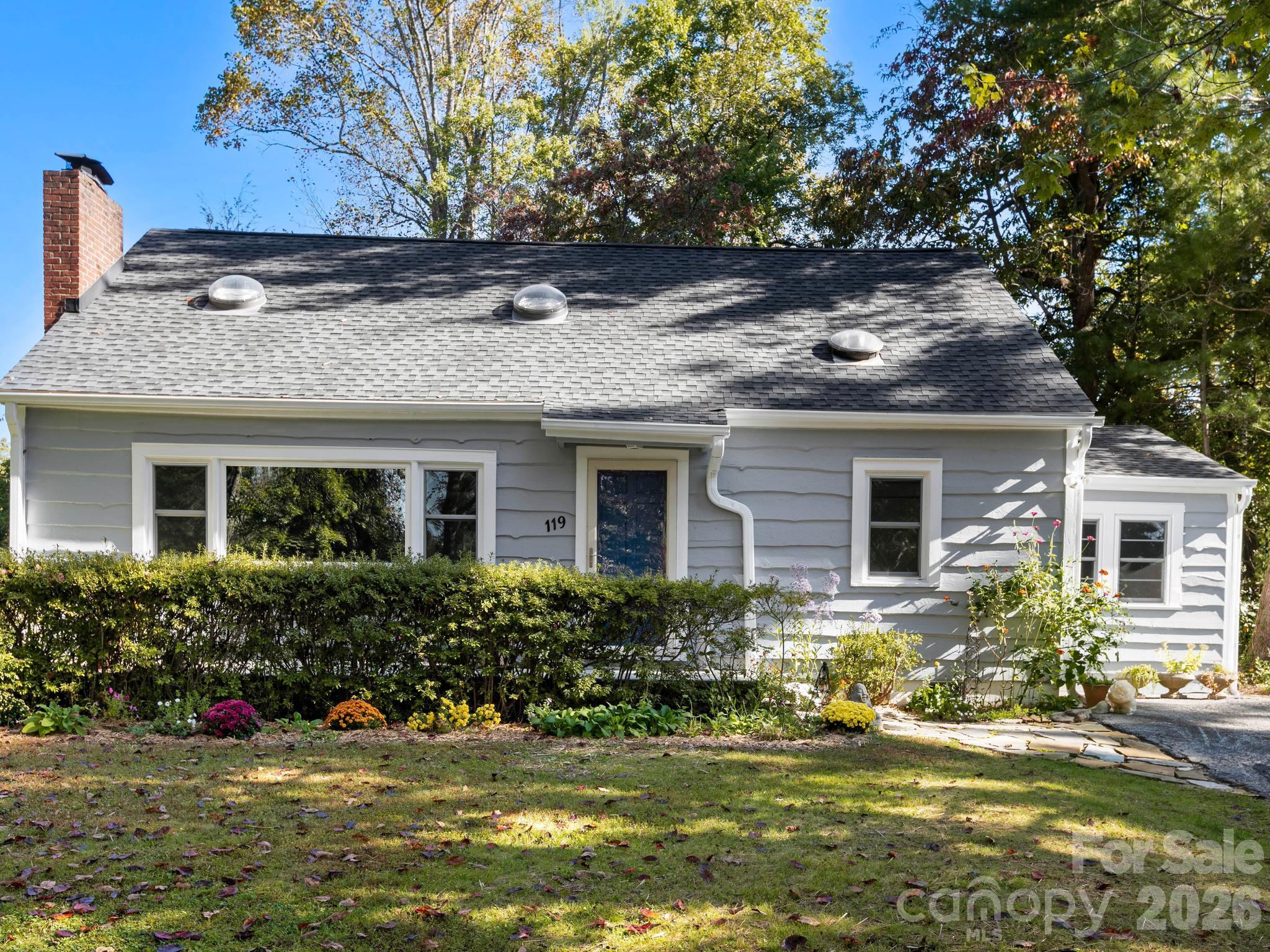 119 Briarwood Lane Property Photo 2