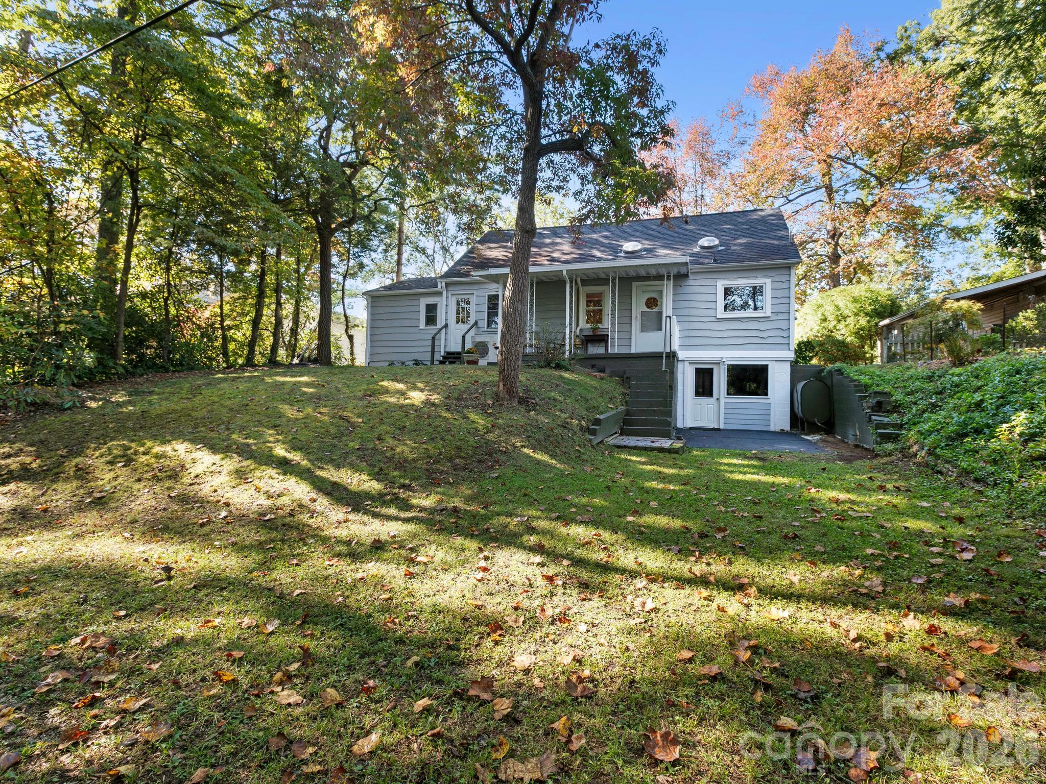 119 Briarwood Lane Property Photo 3