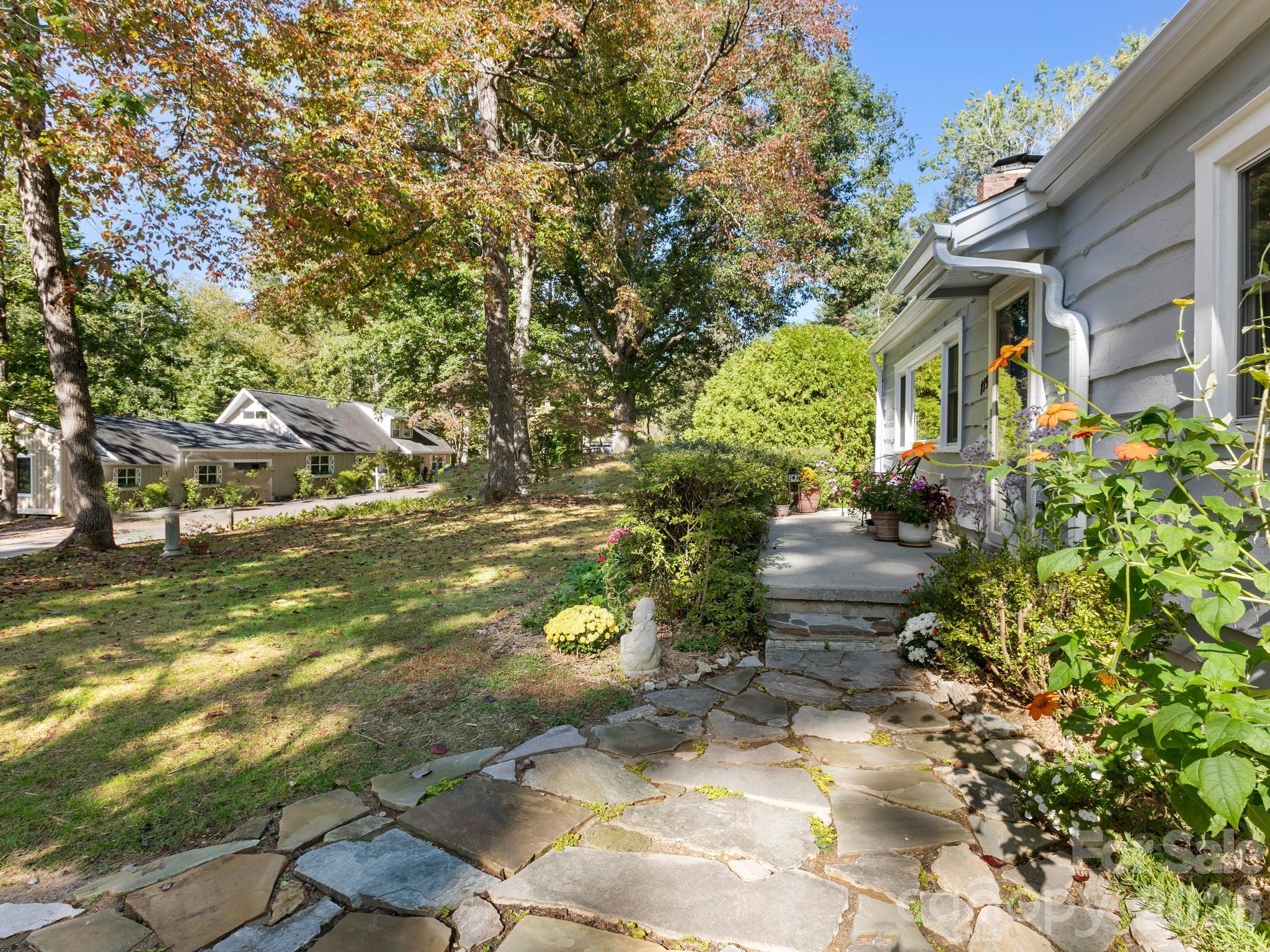 119 Briarwood Lane Property Photo 4