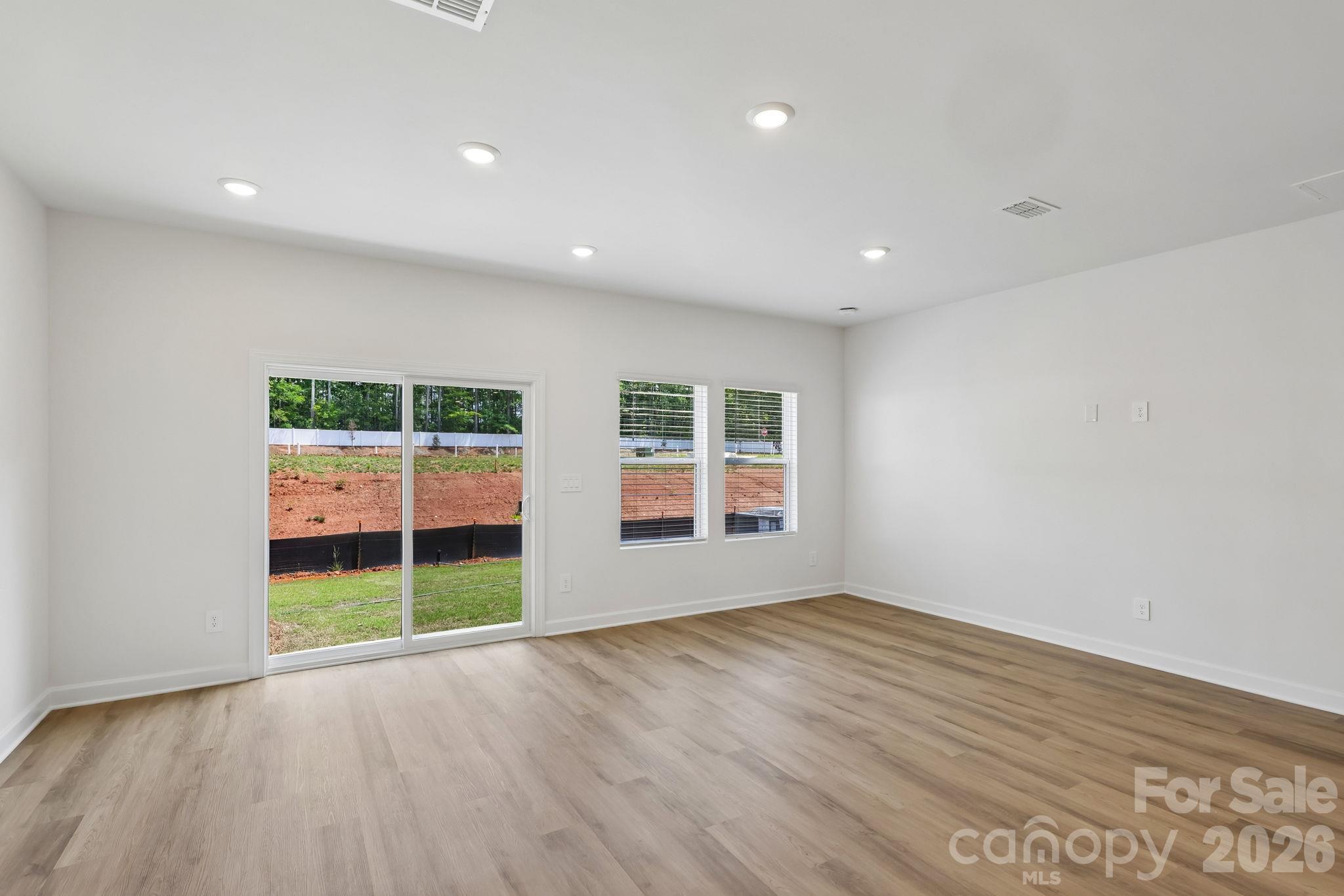 1114 Rosetta Drive Property Photo 4