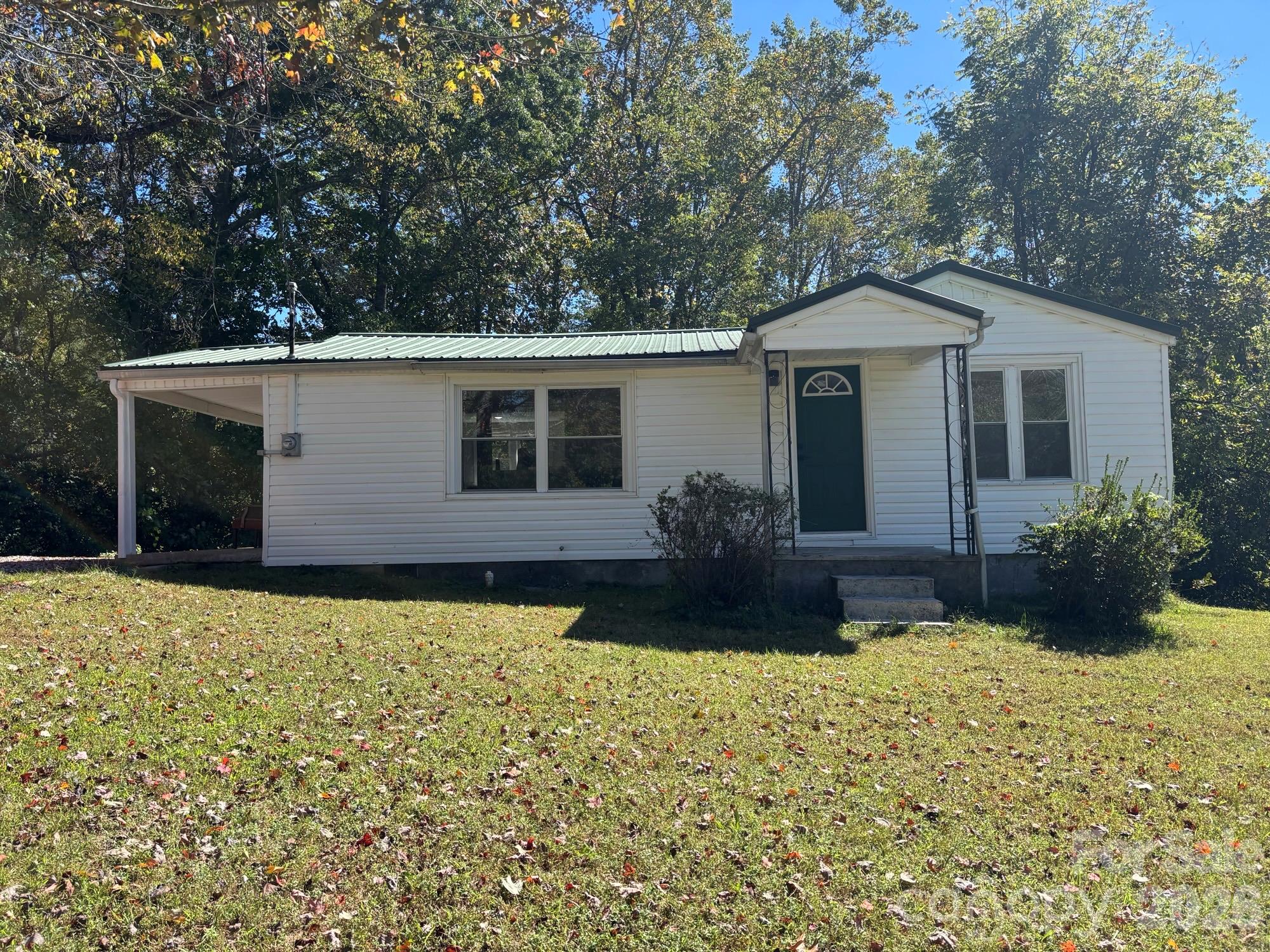 162 Phillips Lane Property Photo 1