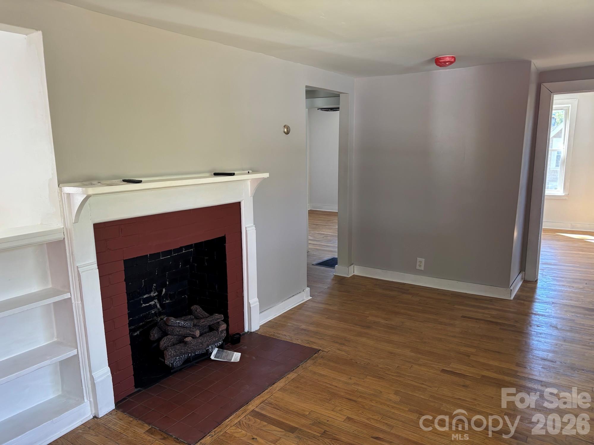 162 Phillips Lane Property Photo 7
