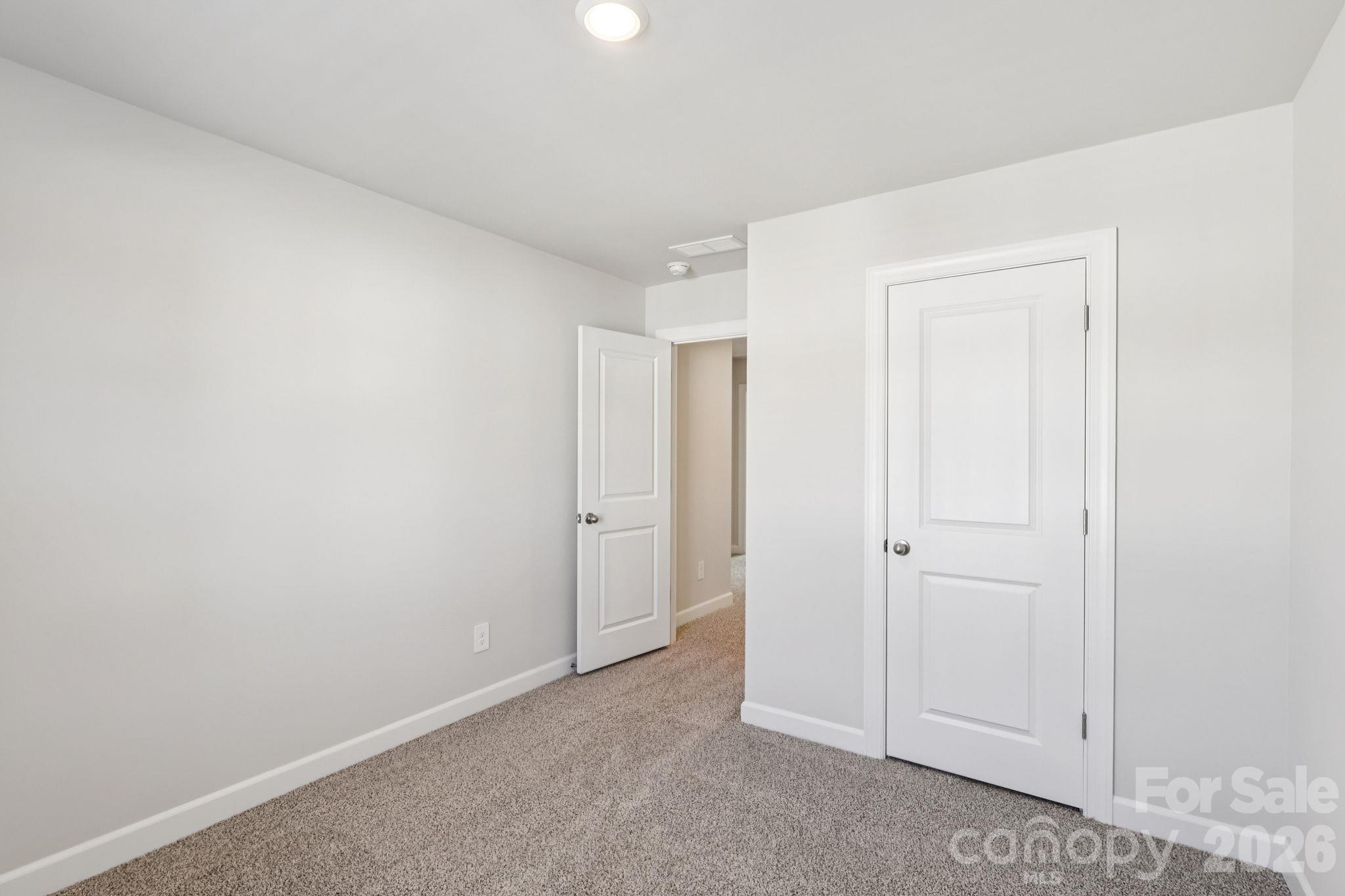 8009 Hidden Springs Trail Property Photo 16